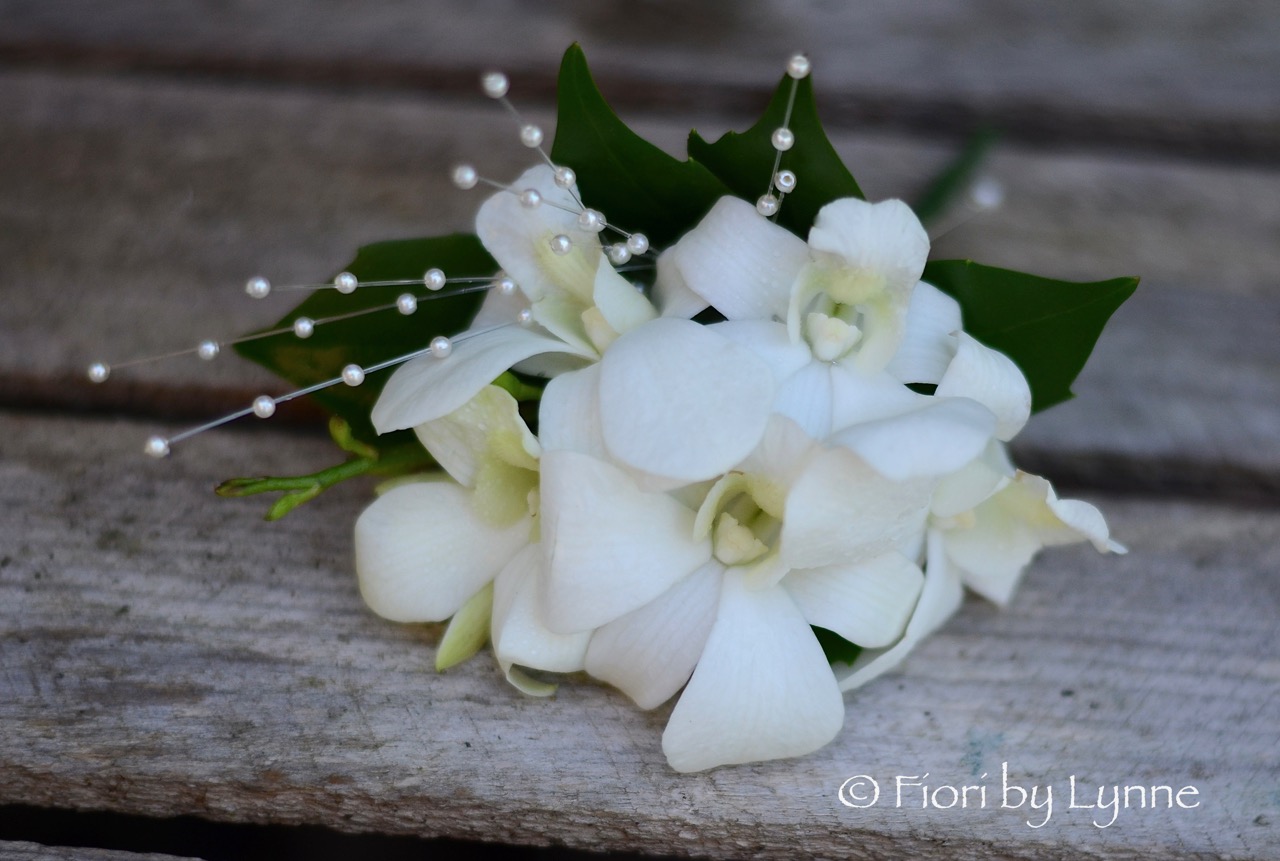 corsage-singapore-orchid+pearl.jpg
