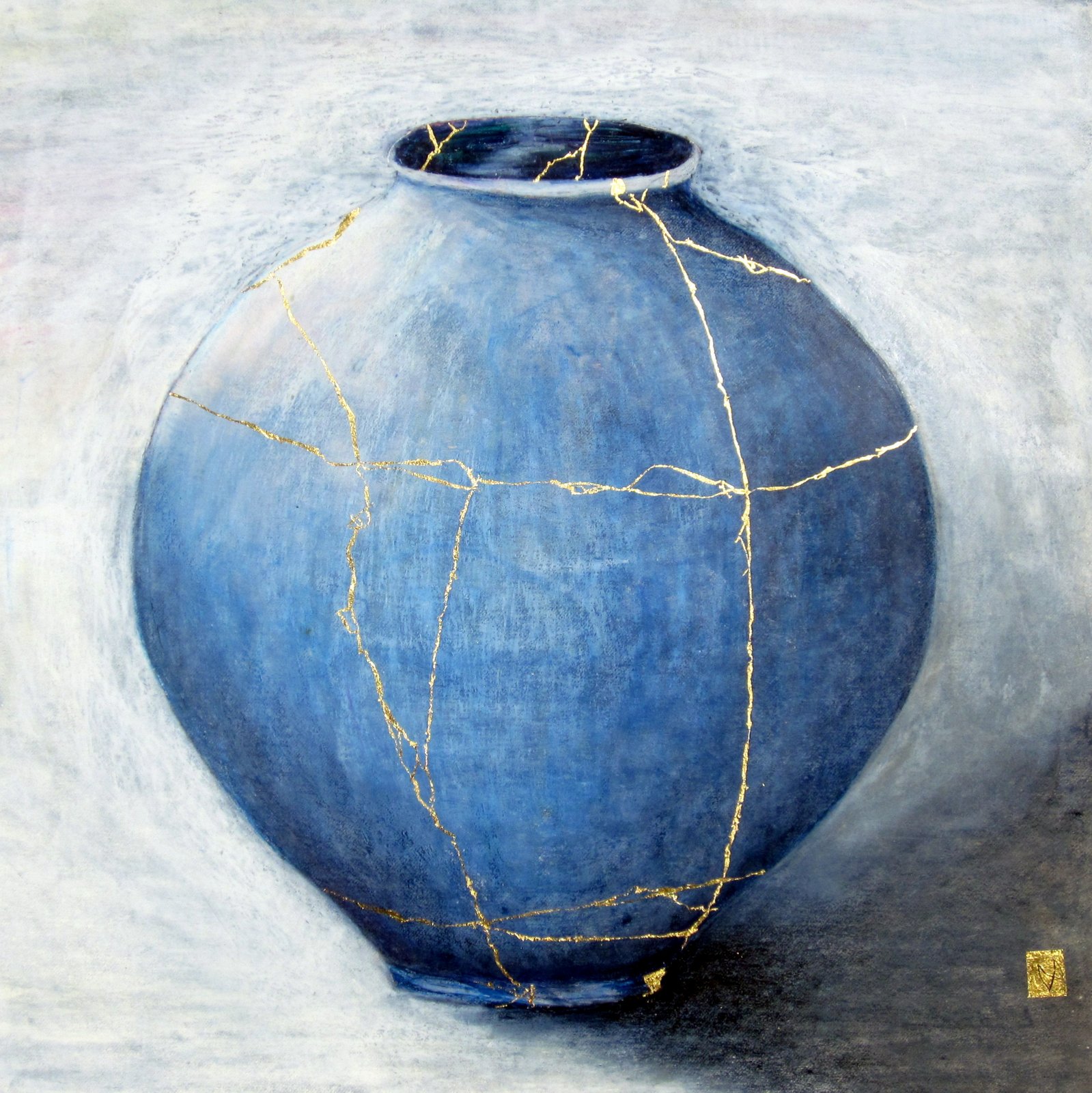 Contemporary large kintsugi vessel with gold repair – light and dark blues on grey