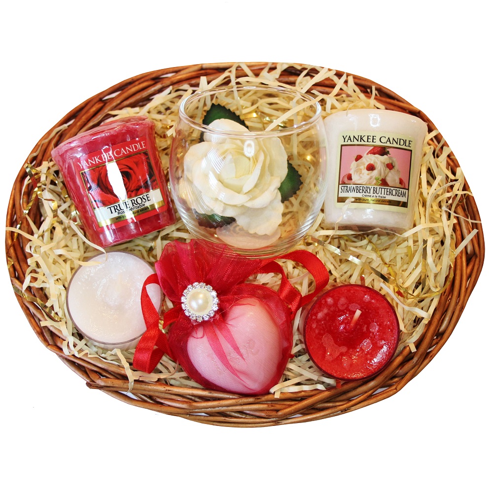 Candle Treat, Gift Basket - Red