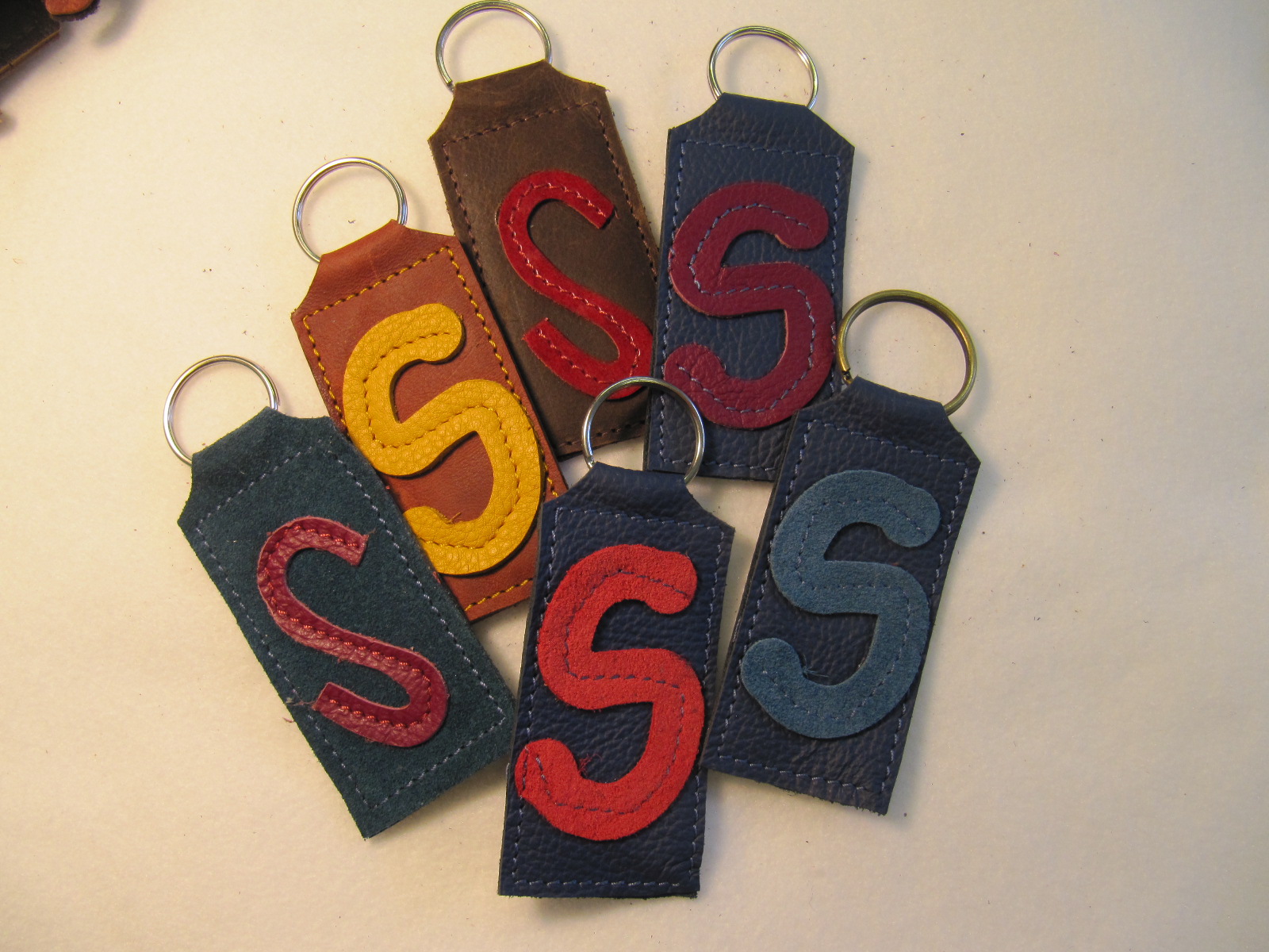 Initial leather key fobs 'S'