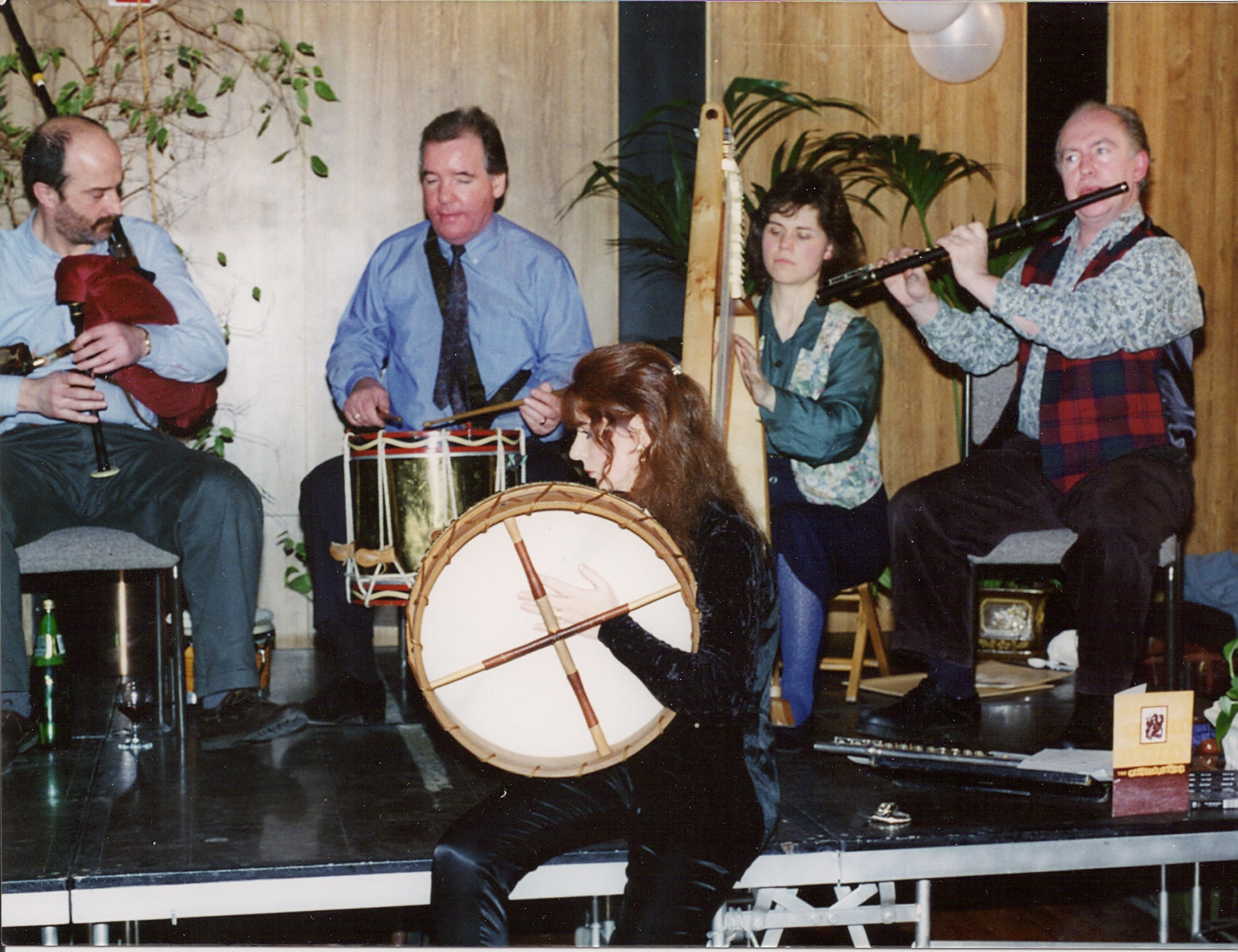 Whistlebinkies play for BBCSSO 60th in 1995 with Evelyn Glennie joining us on bodhran.