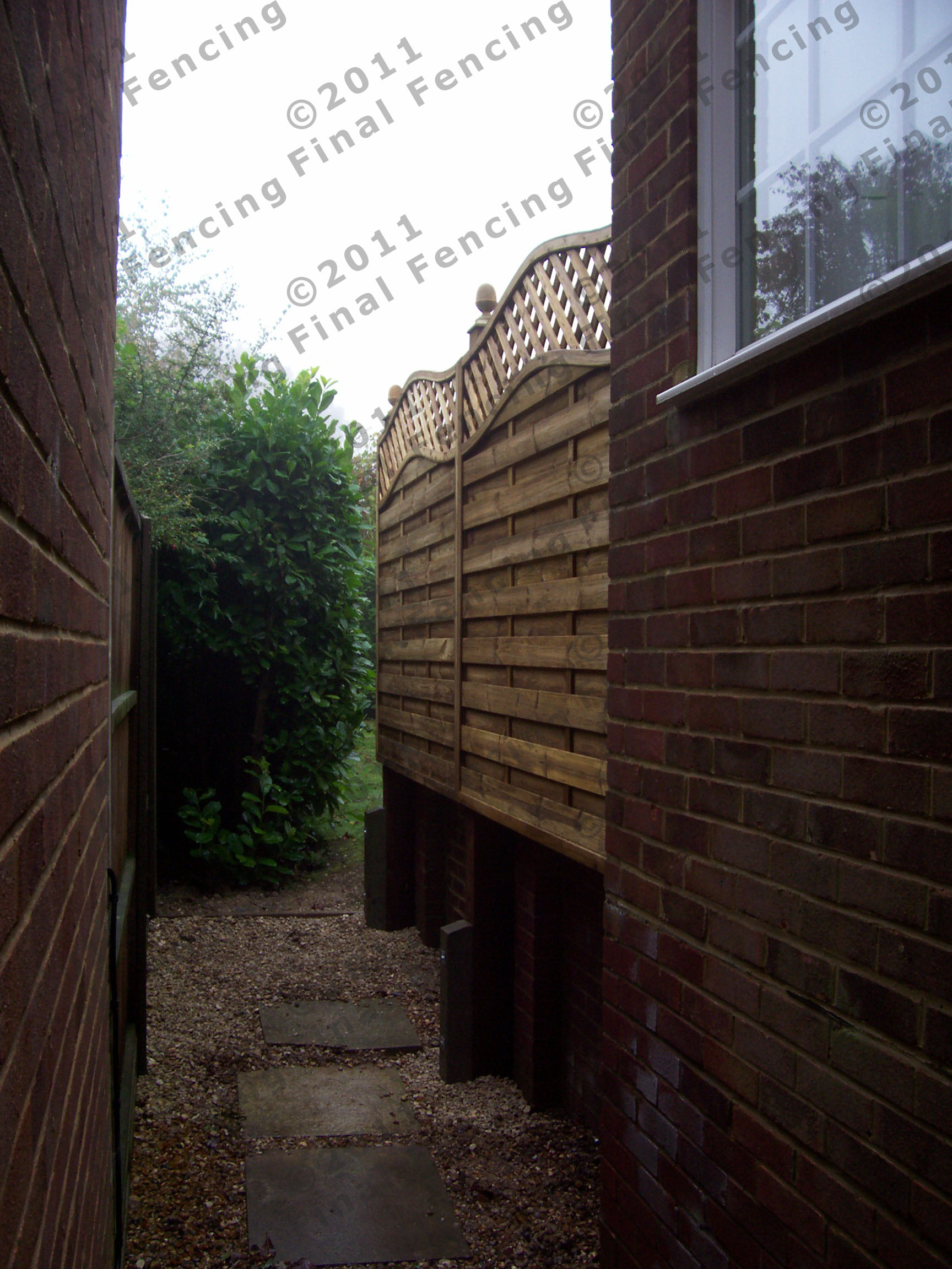 Fitted to brickwork