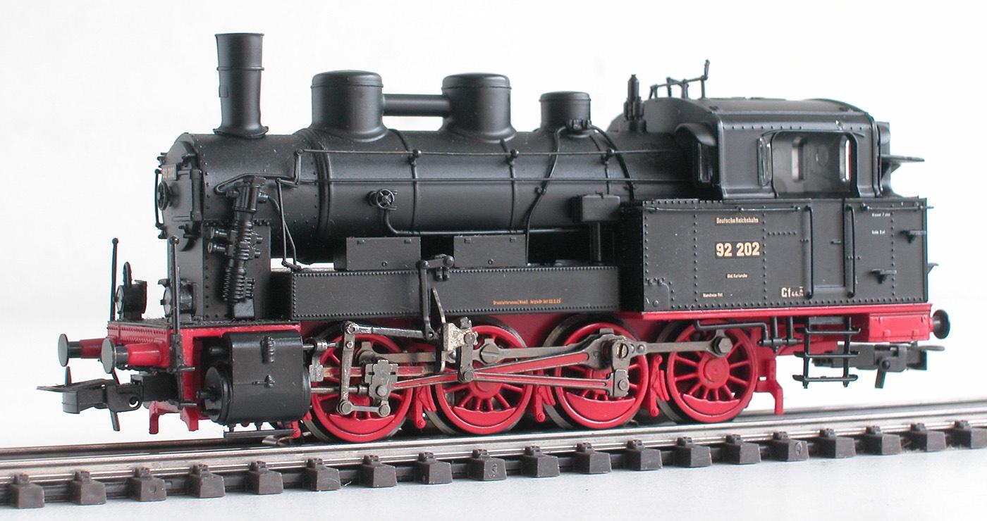 Liliput First Class Tenderlokomotive BR 92 digital Spur H0