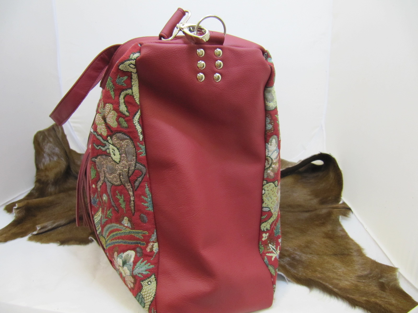 Flight Travel bag in Mediaeval Tapestry fabric and red leather