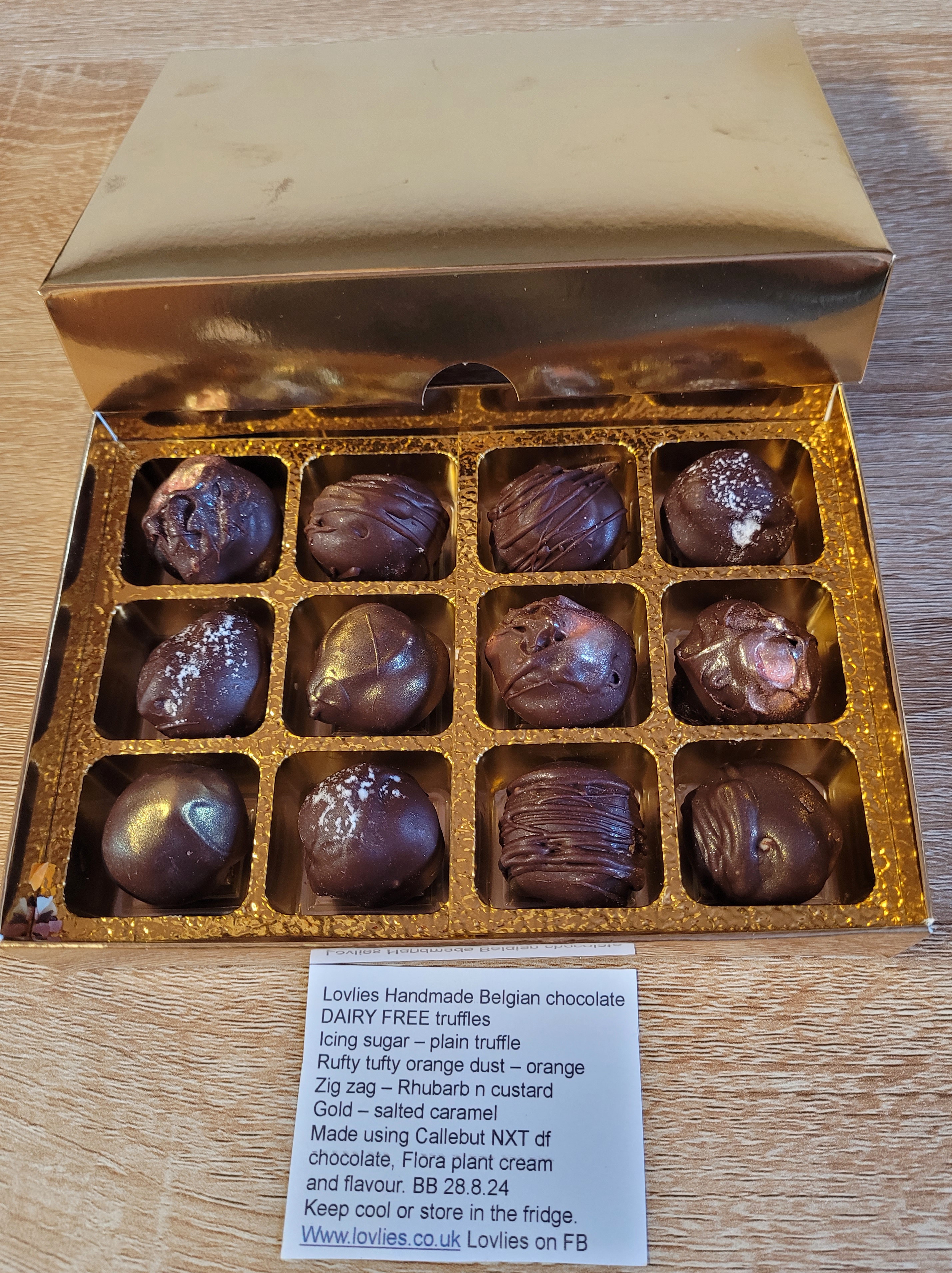 Box of 12 truffles.