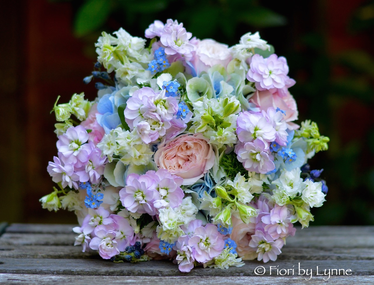 blue-pink-summer-bouquet-natural-style.jpg