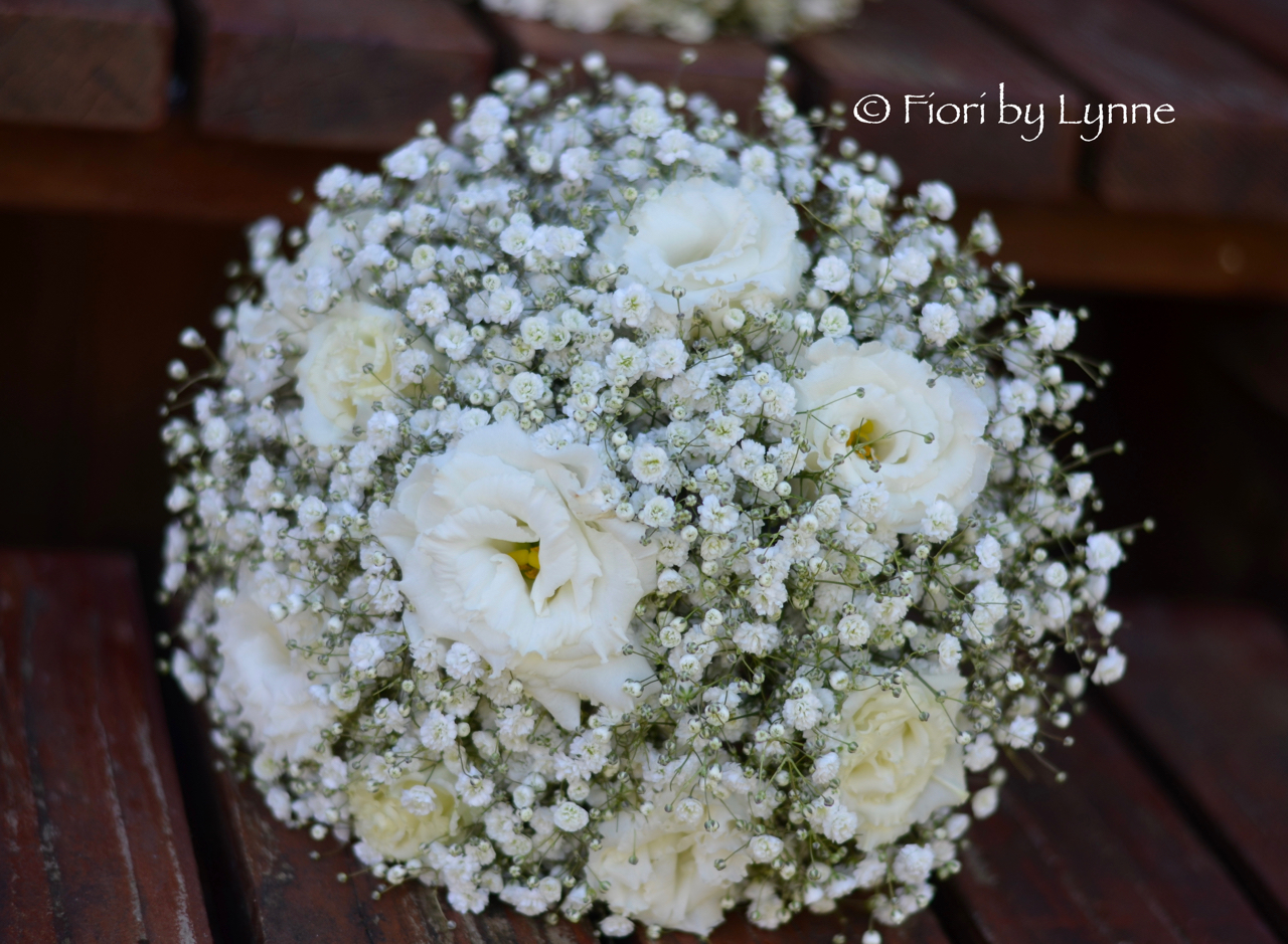 bouquet.white.lisianthusmassed-gypsophila_1.jpg