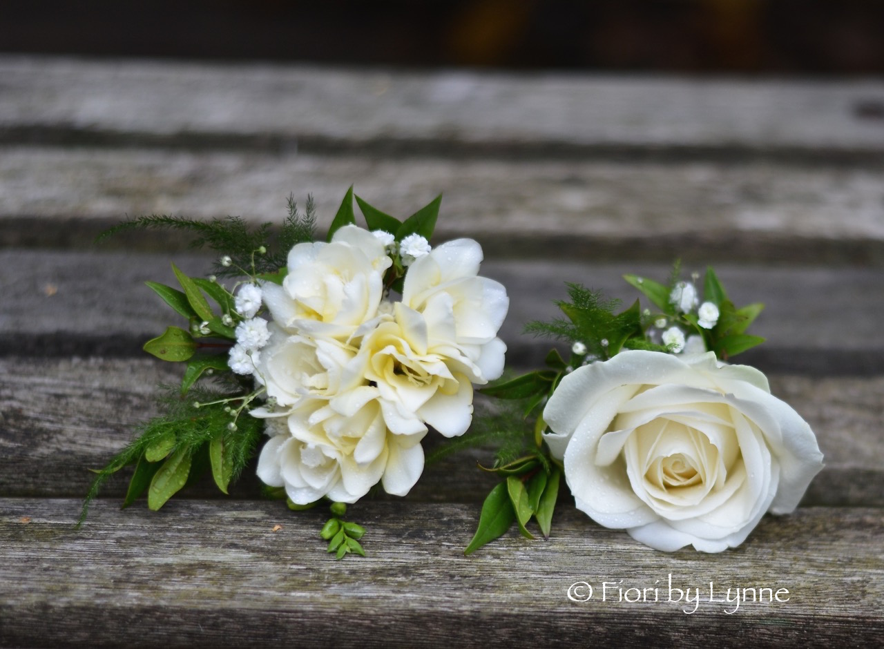 buttonholecorsage.jpg