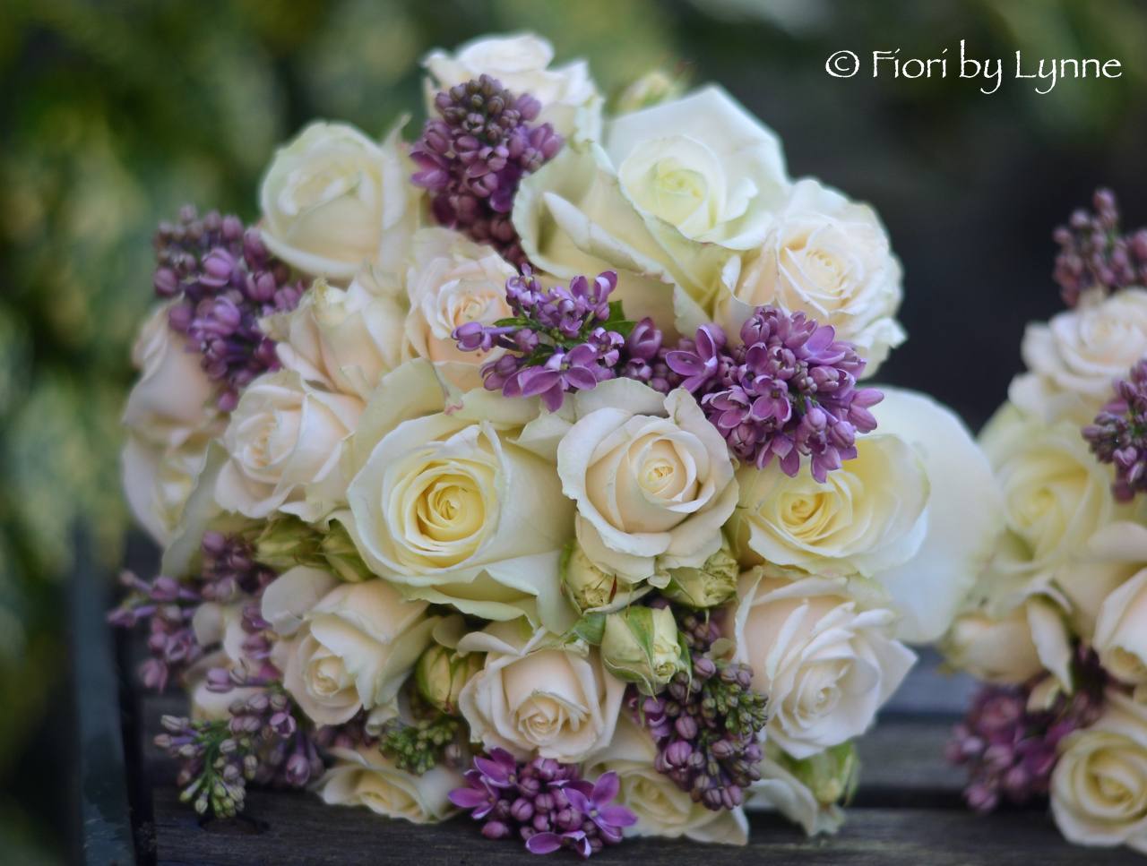 classic-spring-bouquet-cream-roses-mauve-lilac-syrings.jpg