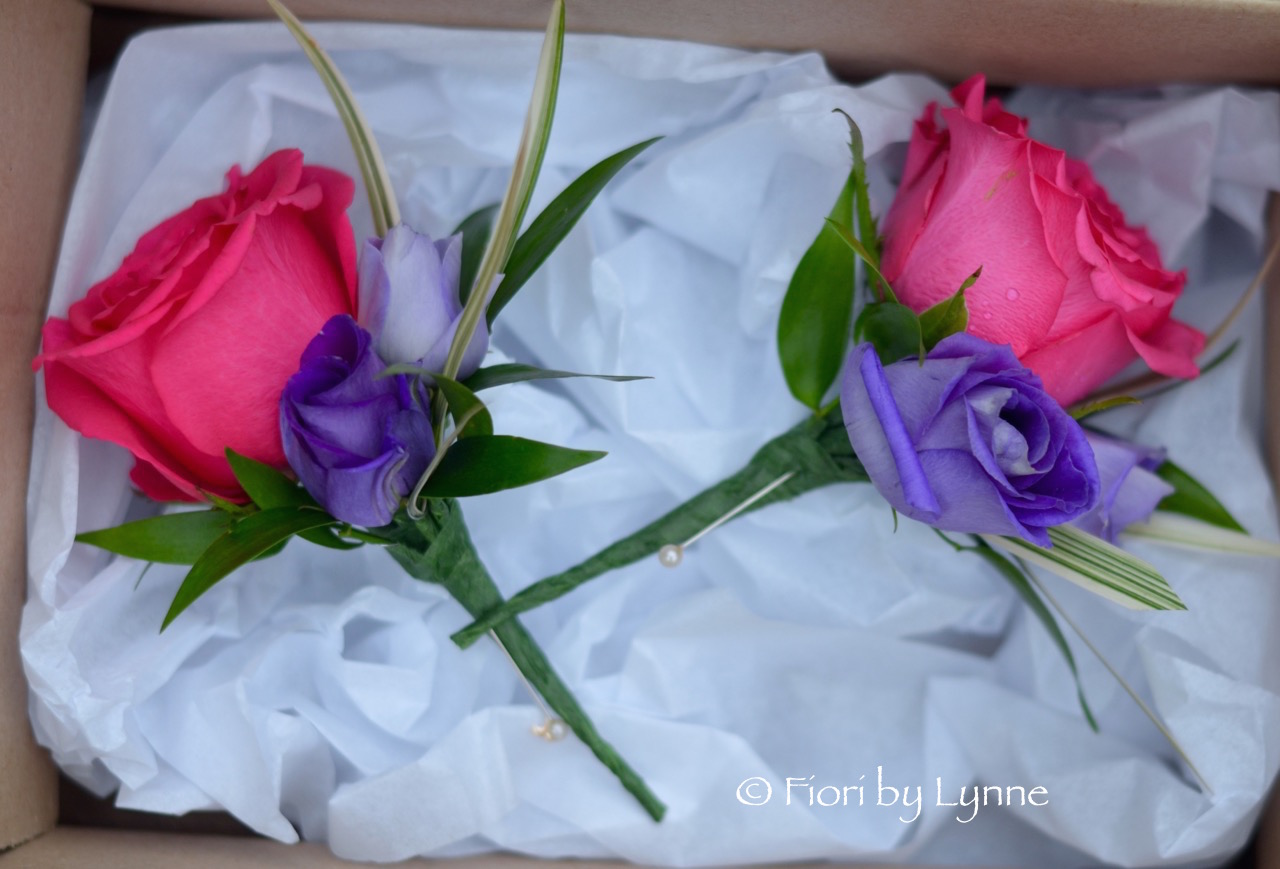 fuschiapurple-buttonhole-rose-lisianthus-grass.jpg
