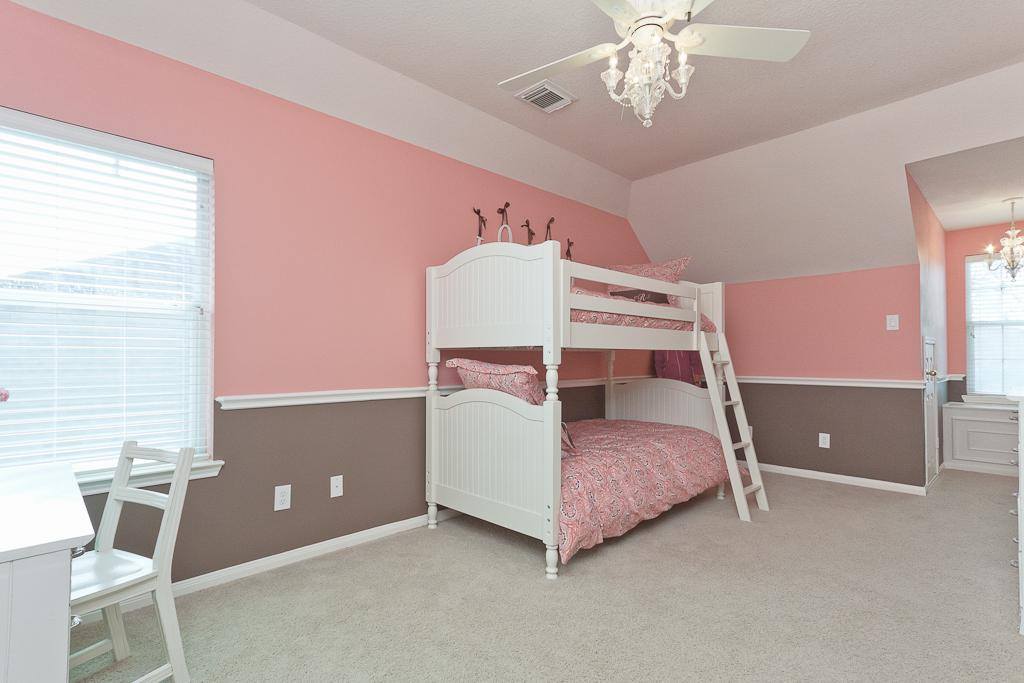 pinkroombedjpg