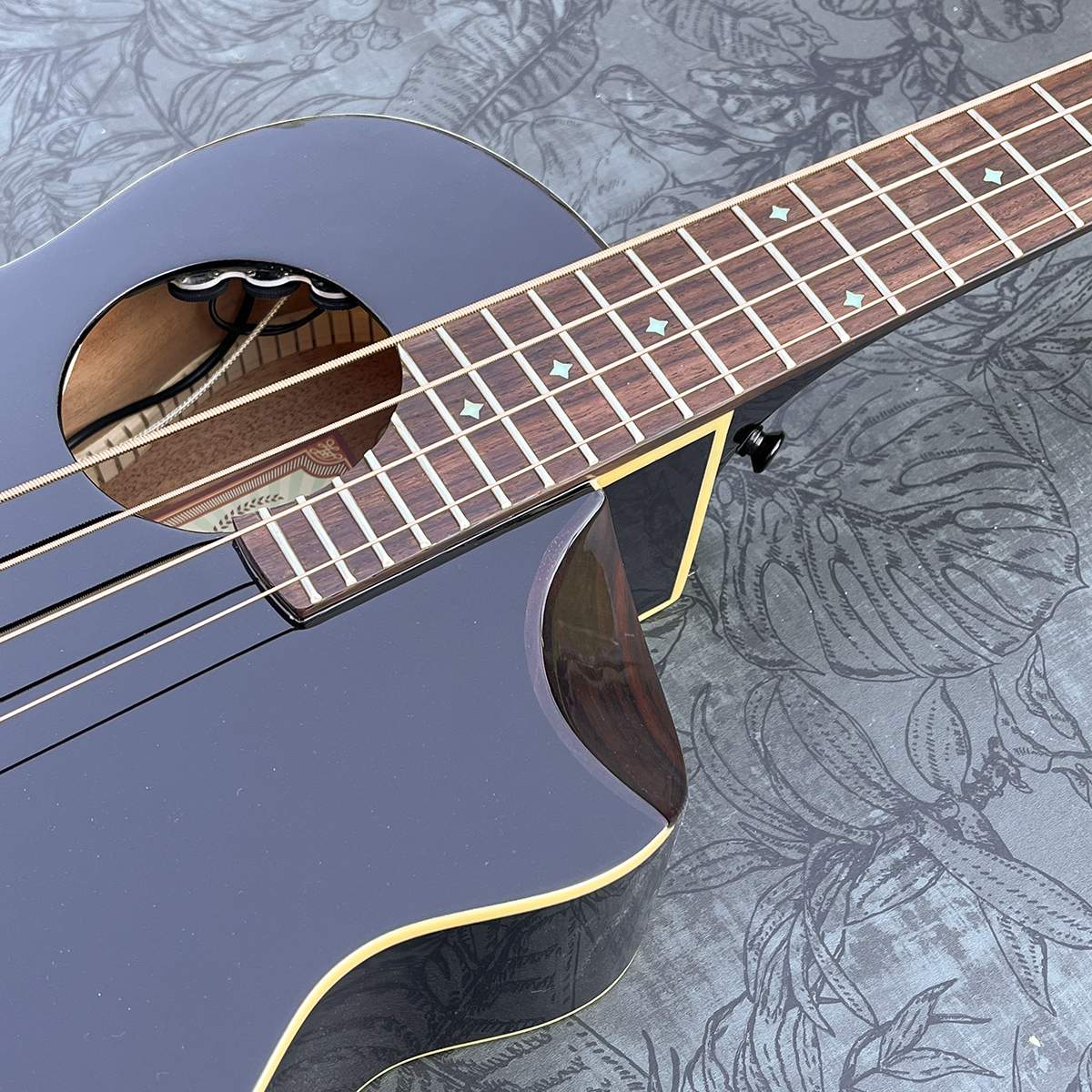 aNueNue Solid Cedar Acoustic Bass
