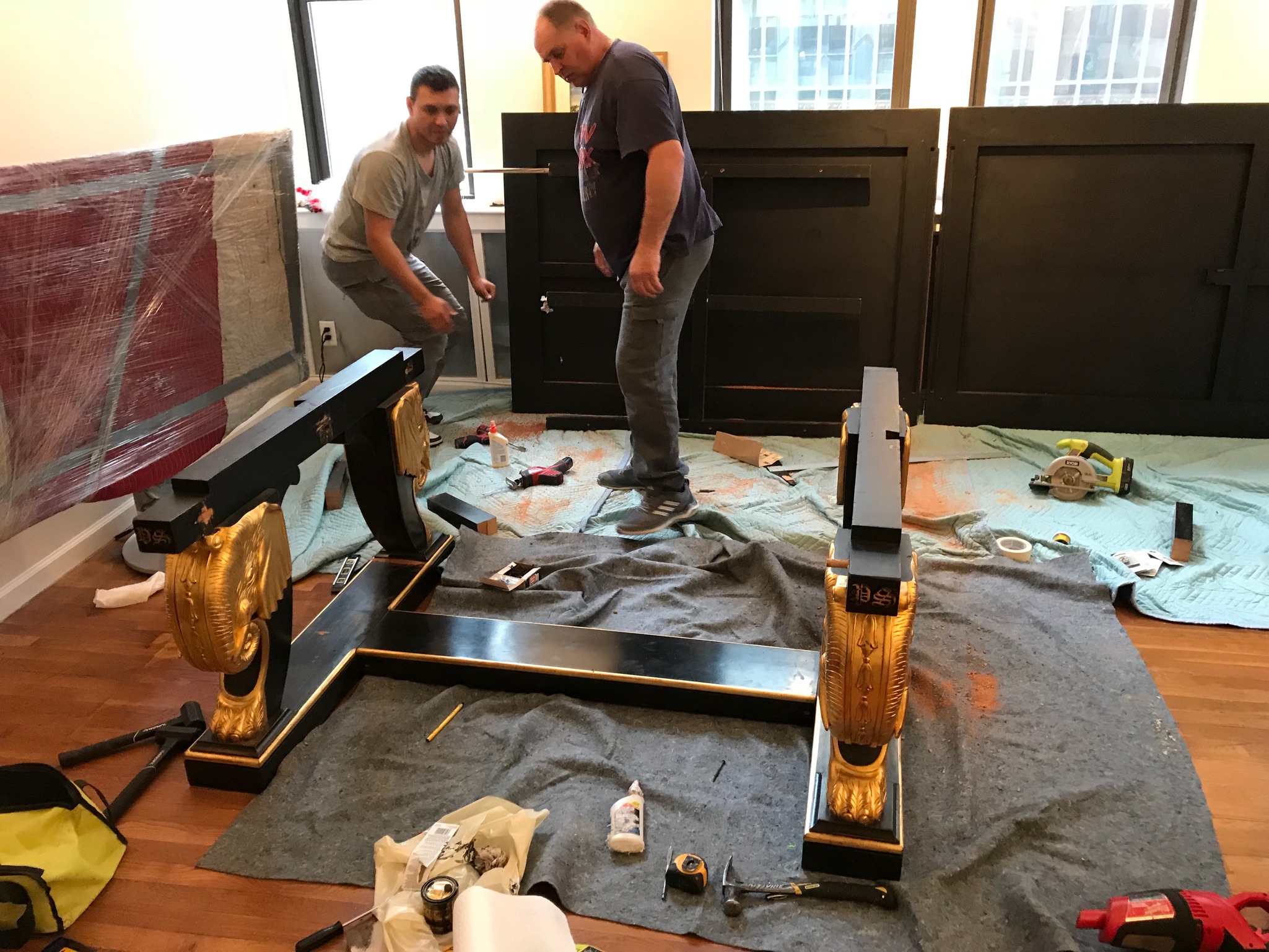 dining table disassembly