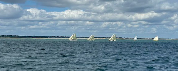 DUBLIN BAY 21 FOOTERS - FIRST RACE TO CLONTARF IN OVER 40 YEARS