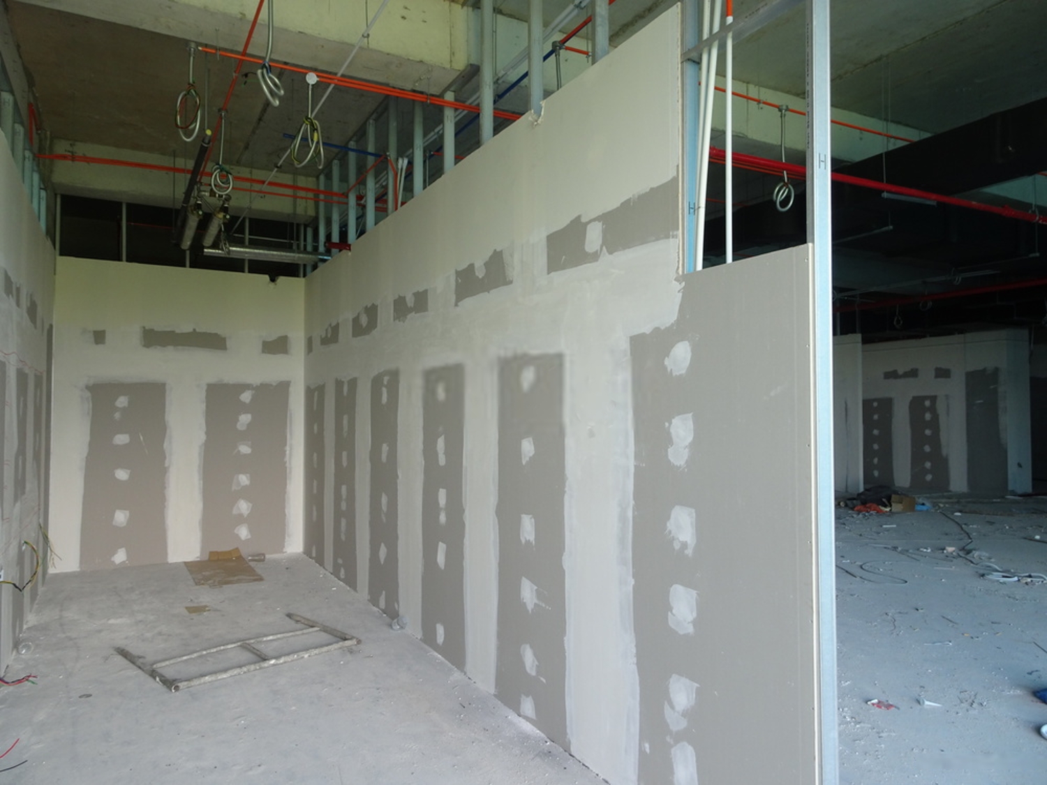 Commercial dry lining and solid partitions