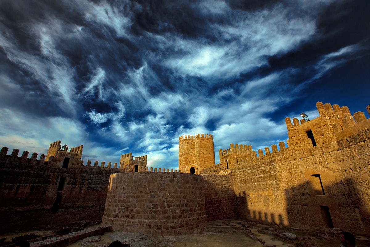 Oudste kasteel van Spanje: Castillo Burgalimar - Stille Getuige van Eeuwenlange Geschiedenis in Andalusië
