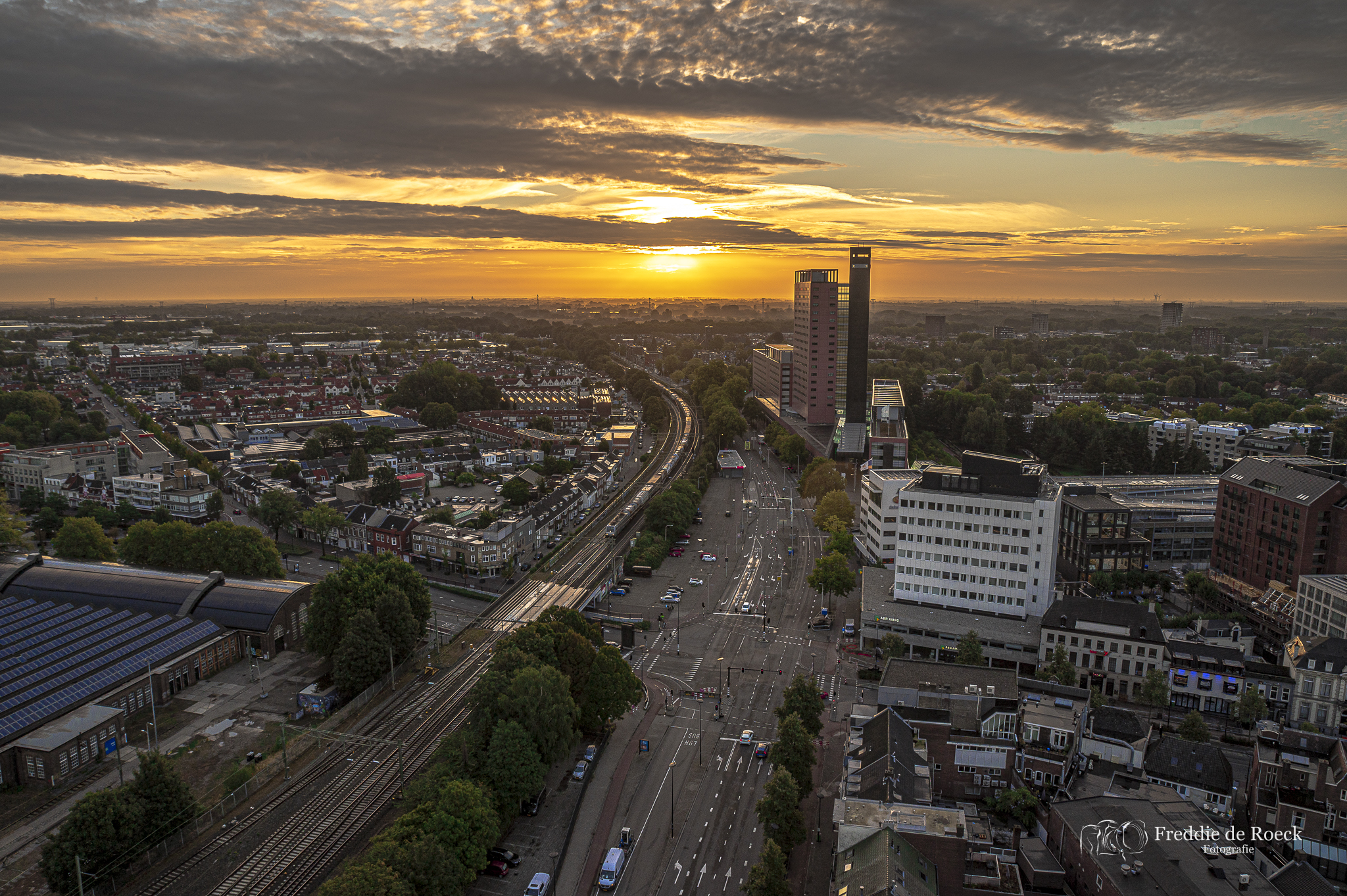 Skyline van Tilburg _ Vanuit De Bankier _ 9 Sep 2022  -12jpg