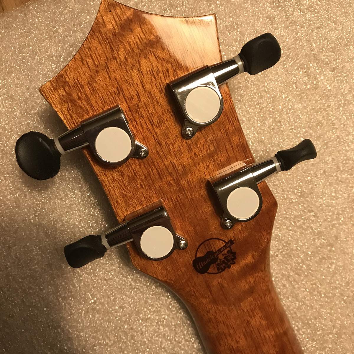 KUMU TG-75 KOA ukulele