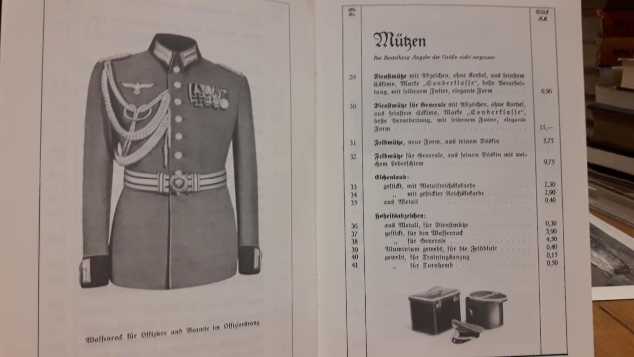 Heeres Kleiderkasse Berlin - Katalogus met uniformen en toebehren met prijzen 1939 / Faksimile