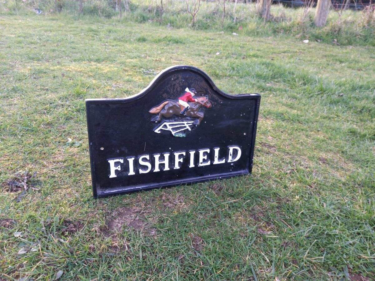 Fishfied Sign