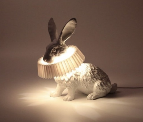 DESIGNNNN......Rabbit X, konijnenlamp hurkend van HaoShi