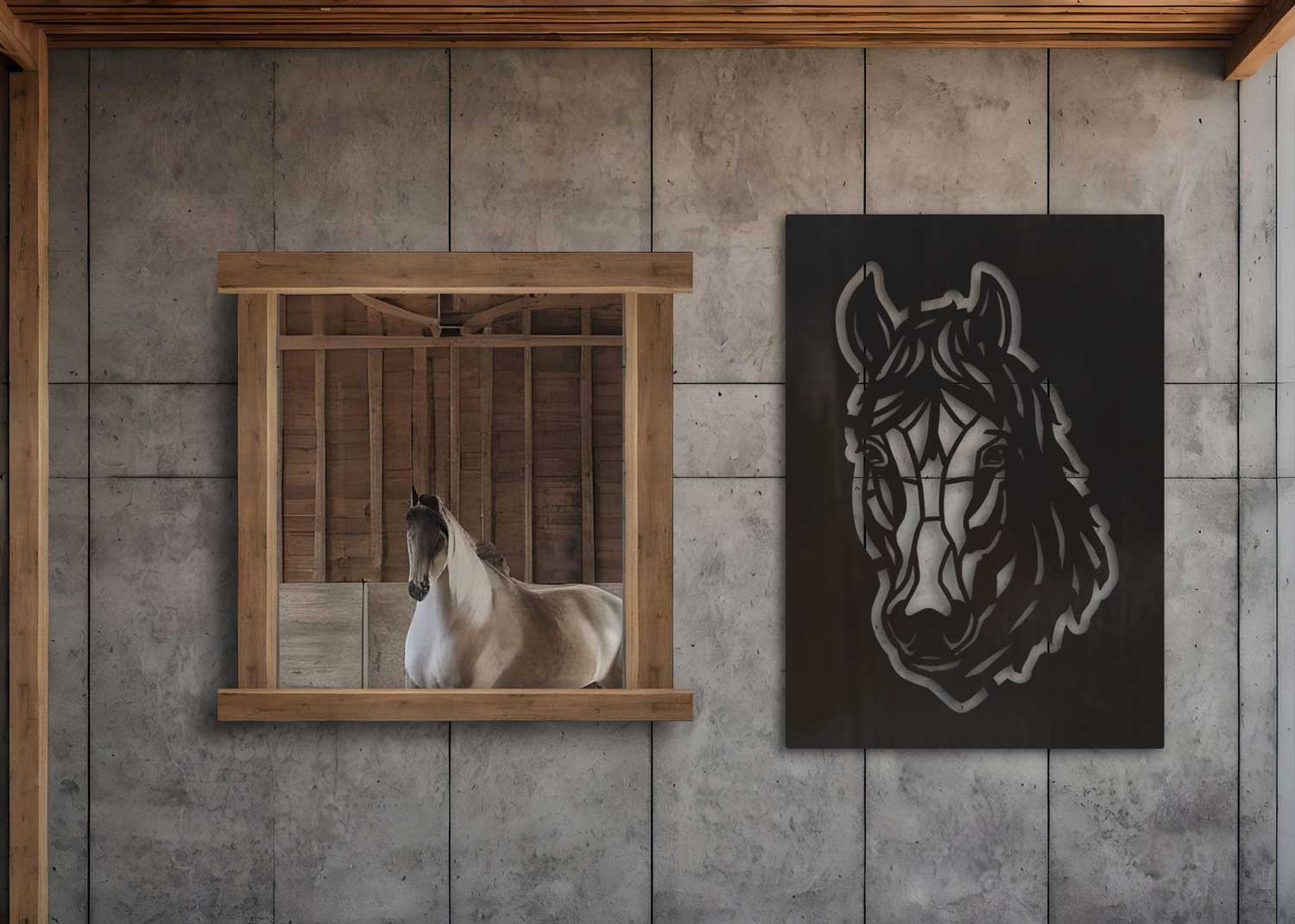 Cortenstaal paarden leuke decoratie aan de wand in de manege