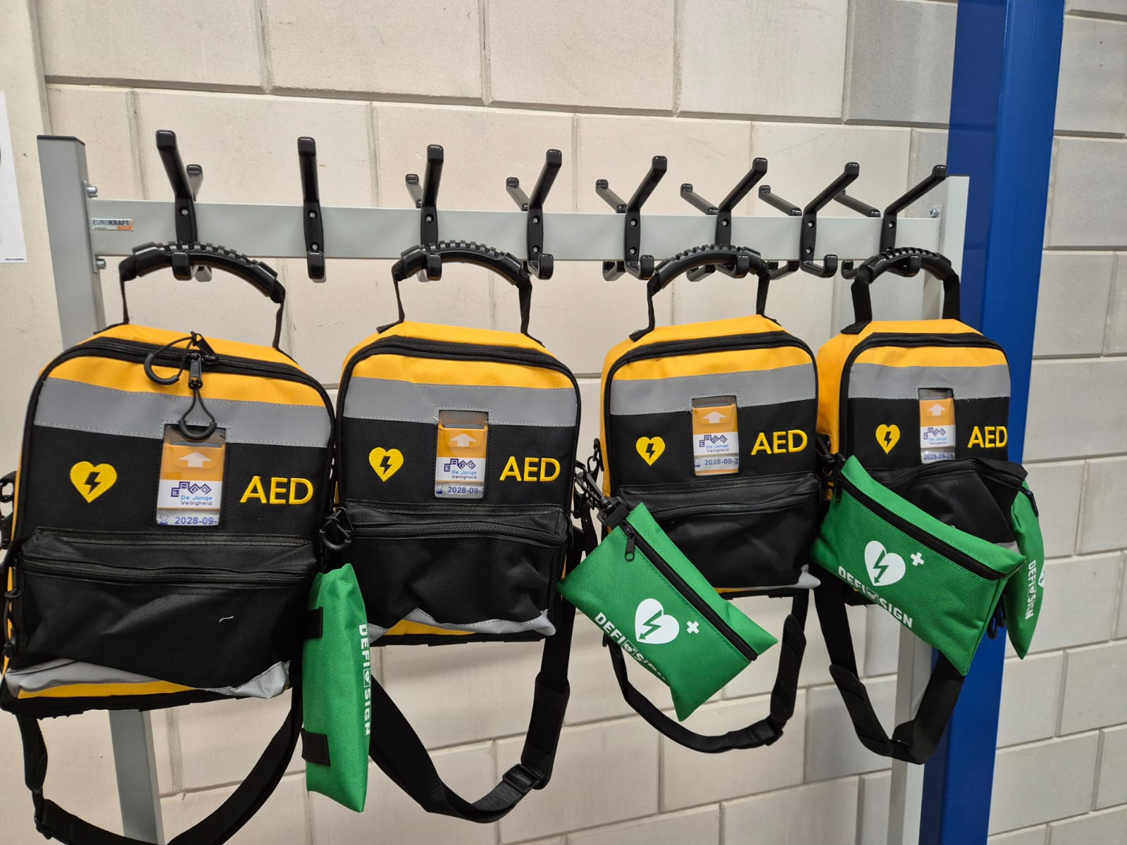 AED beschikbaarheid bij De Jonge Veiligheid: Voor uw en onze veiligheid