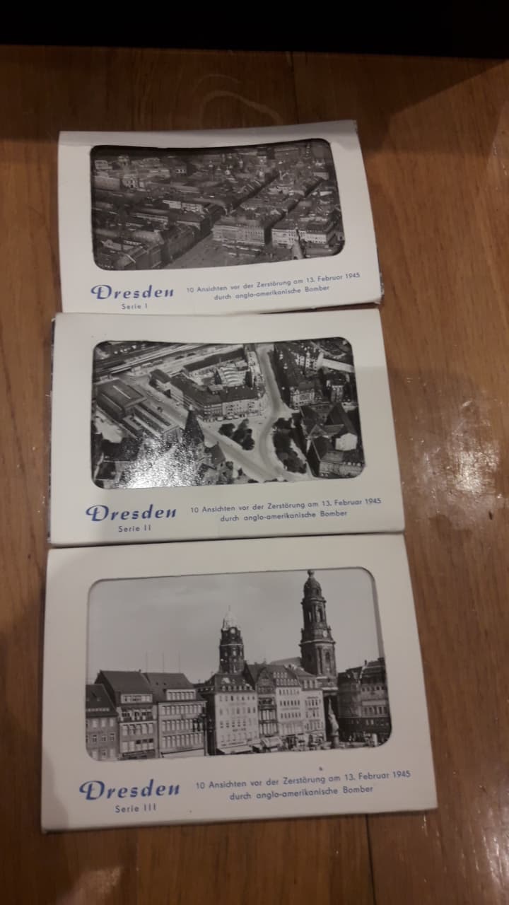 Dresden / 3 reeksen van 10 postkaarten van voor de bombardering op 13/02/1945