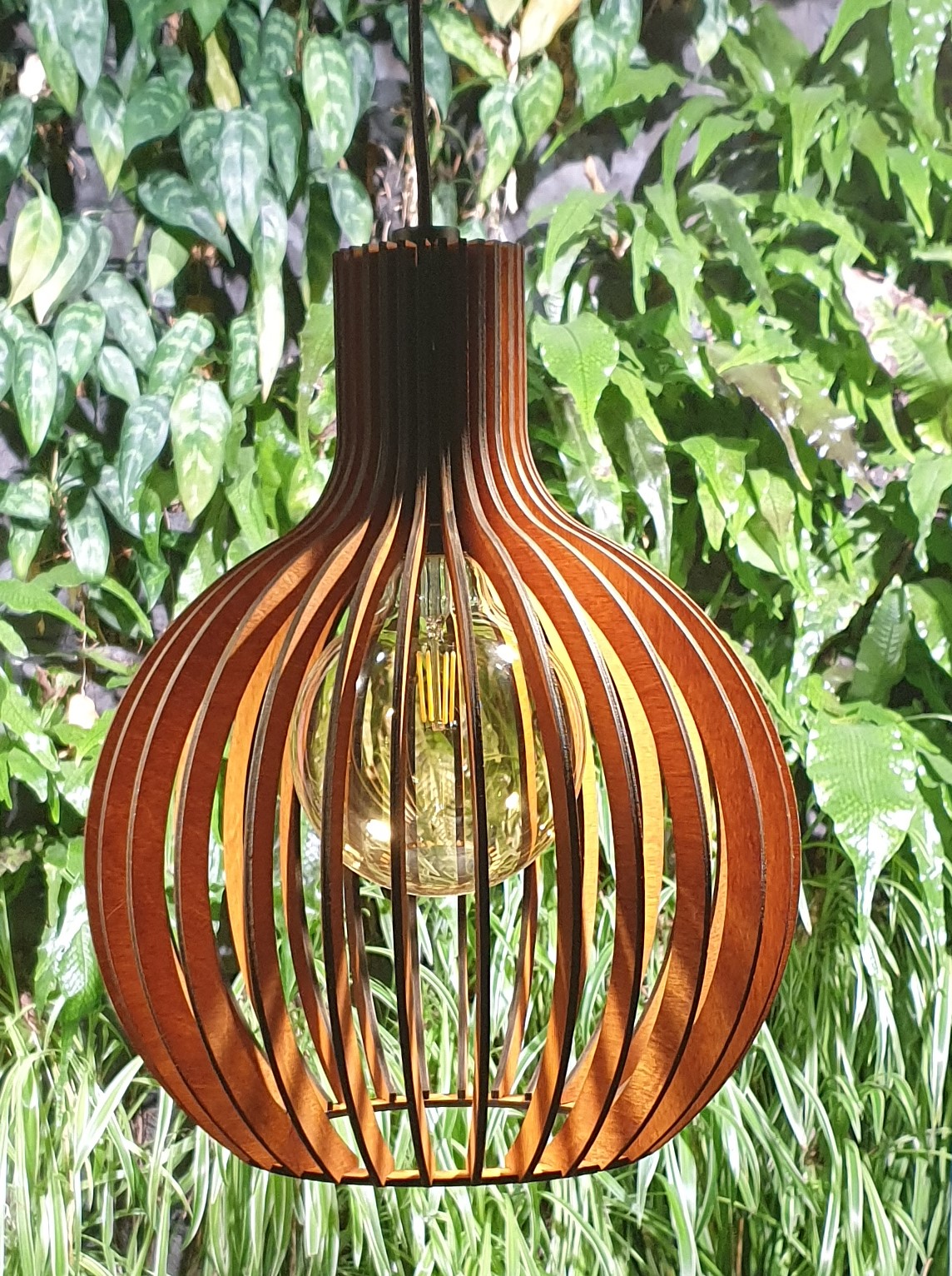 Hanglamp " Bol " Vervaardigd uit berkenhout