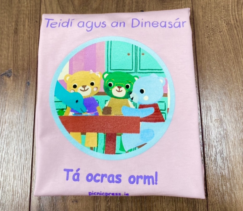 T-léine bándearg/pink t-shirt Dino age 5-6