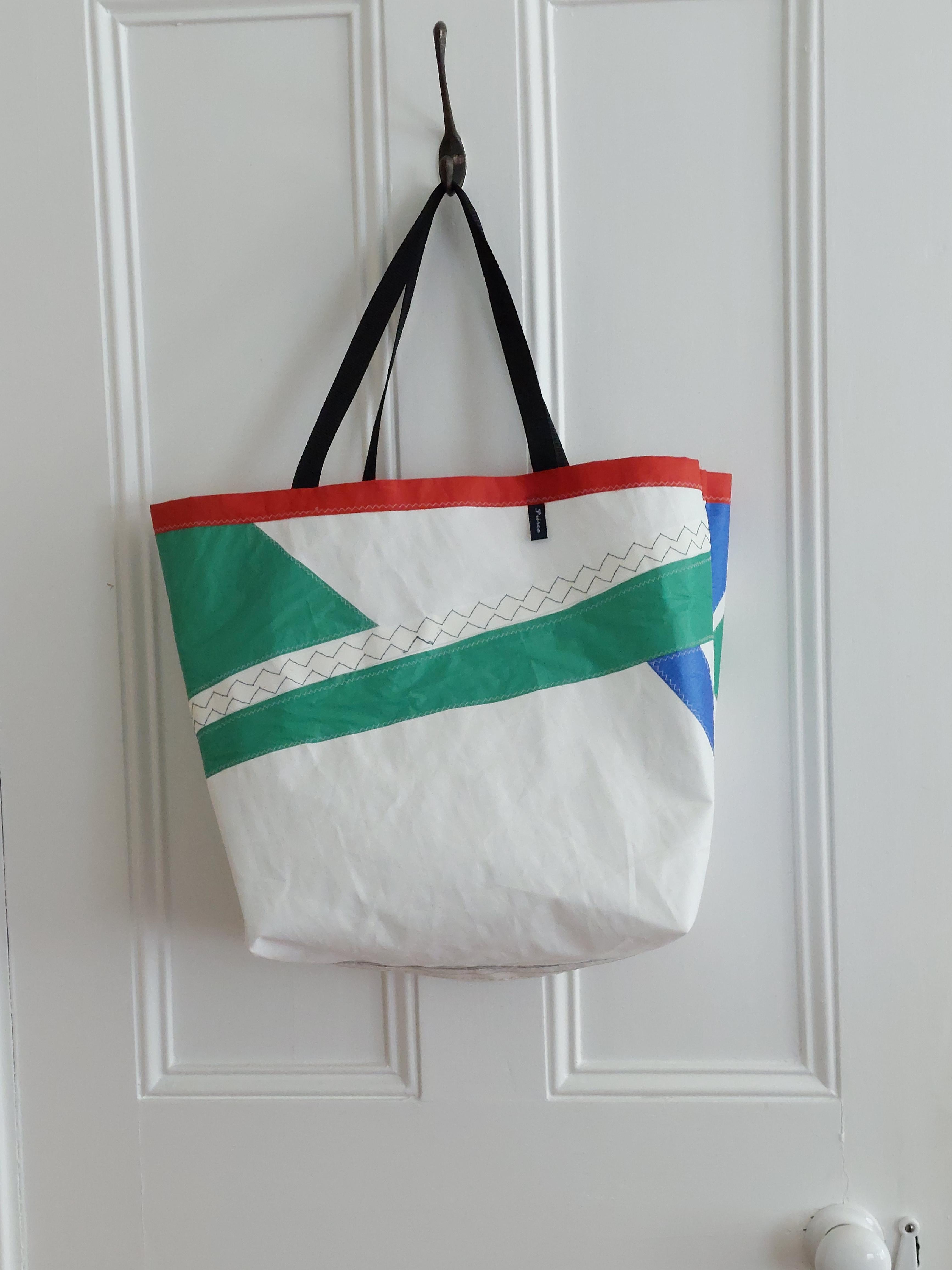 Standard tote bag ,the reverse side of the "3"- €75