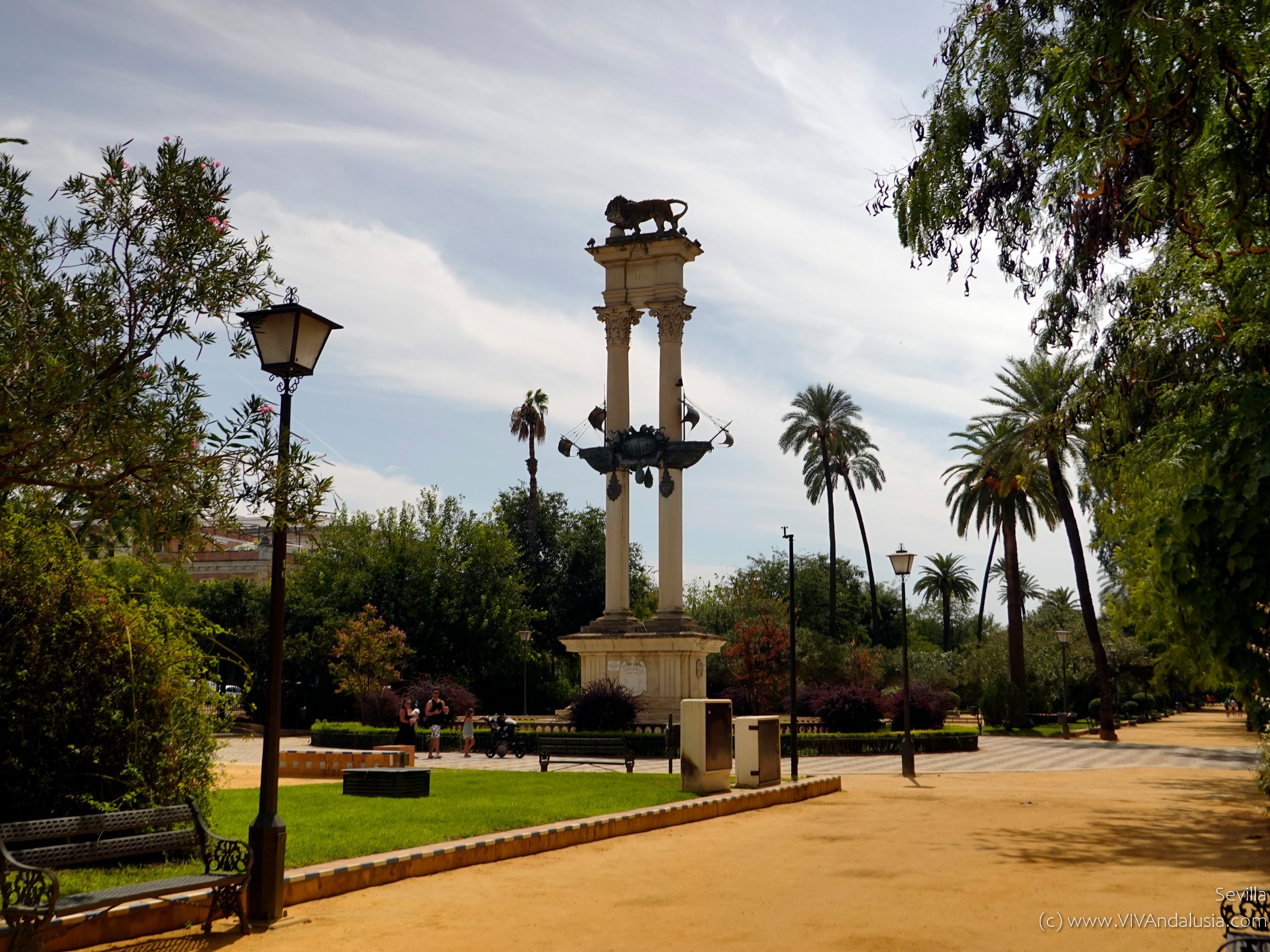 Het Columbus Monument in Sevilla, Spanje: Een Eerbetoon aan de Ontdekkingsreiziger