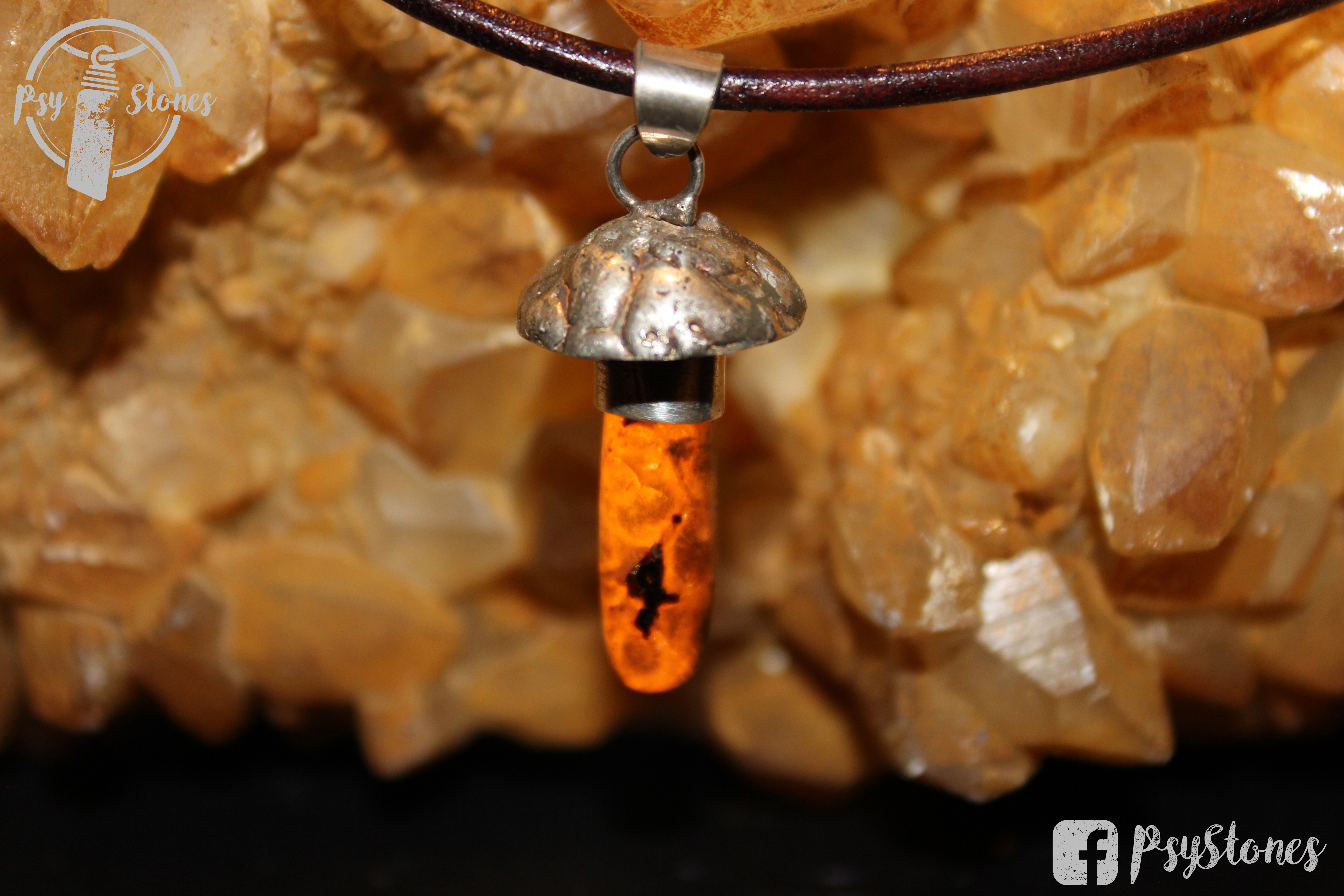 Fluorescent Mushroom with Sodalite stem - SO001