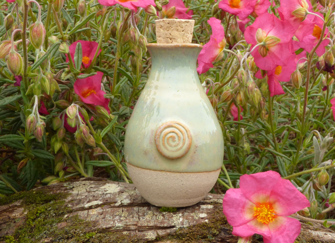 Ceramic Holy Well Water Keepsake Gift-Pearl