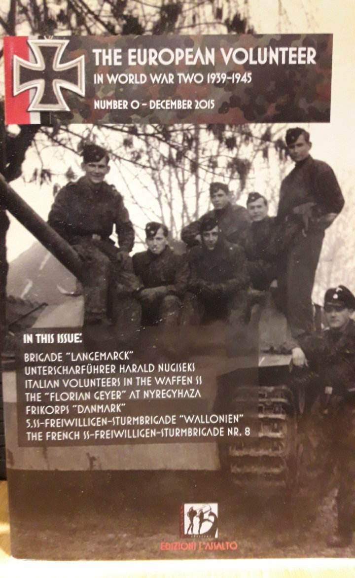 The European Volunteer in WO 2 / SS Langemarck - SS Wallonie - fotoboek 50 blz