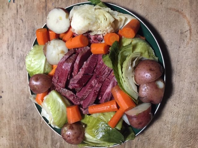 HOMEMADE CORNED BEEF & VEGETABLES