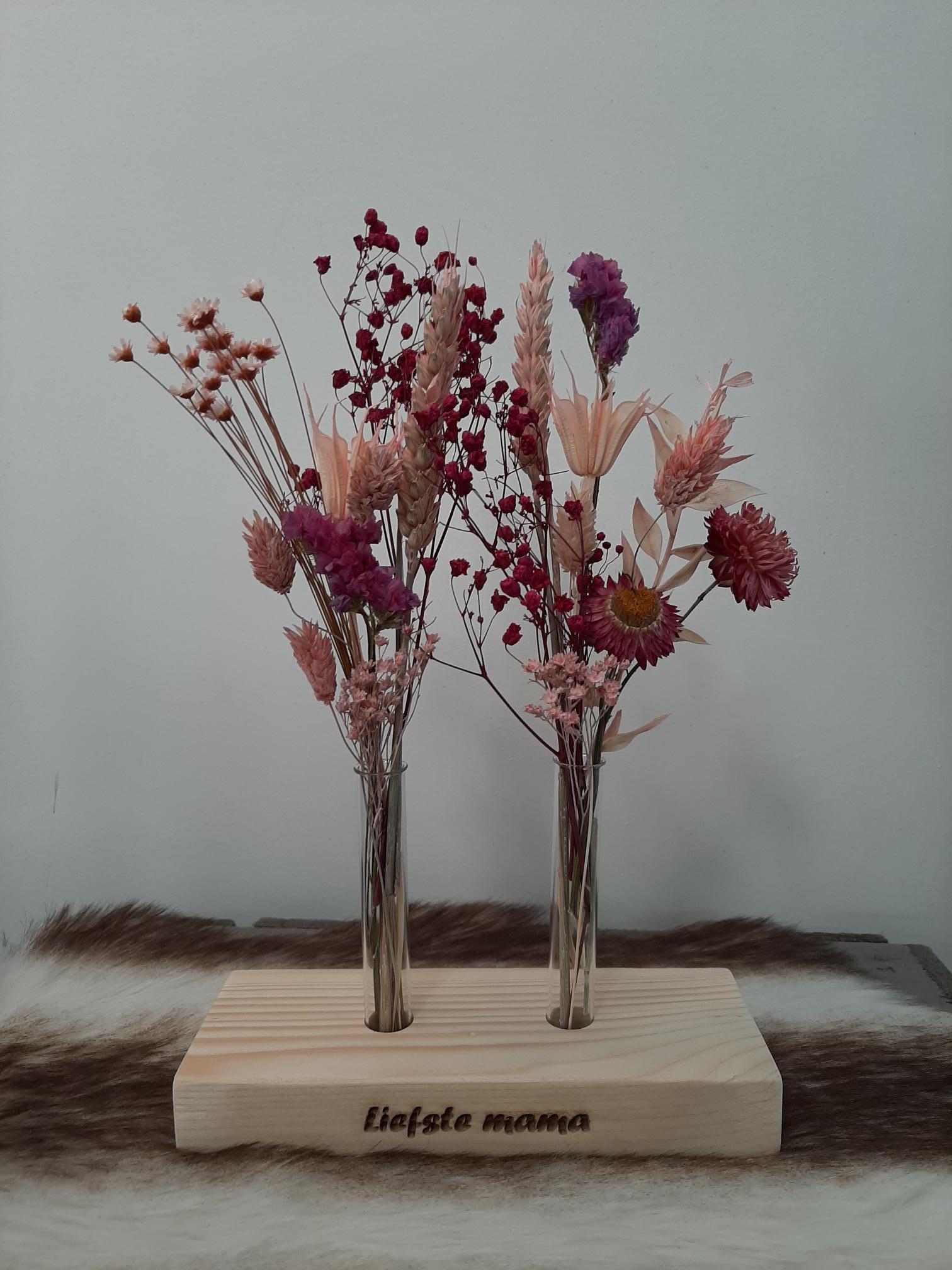 Houten bloemenbalkje proefbuisjes 'Liefste Mama'