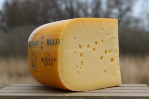 Jong belegen kaas van  zuivelboerderij de Buitenhoeve
