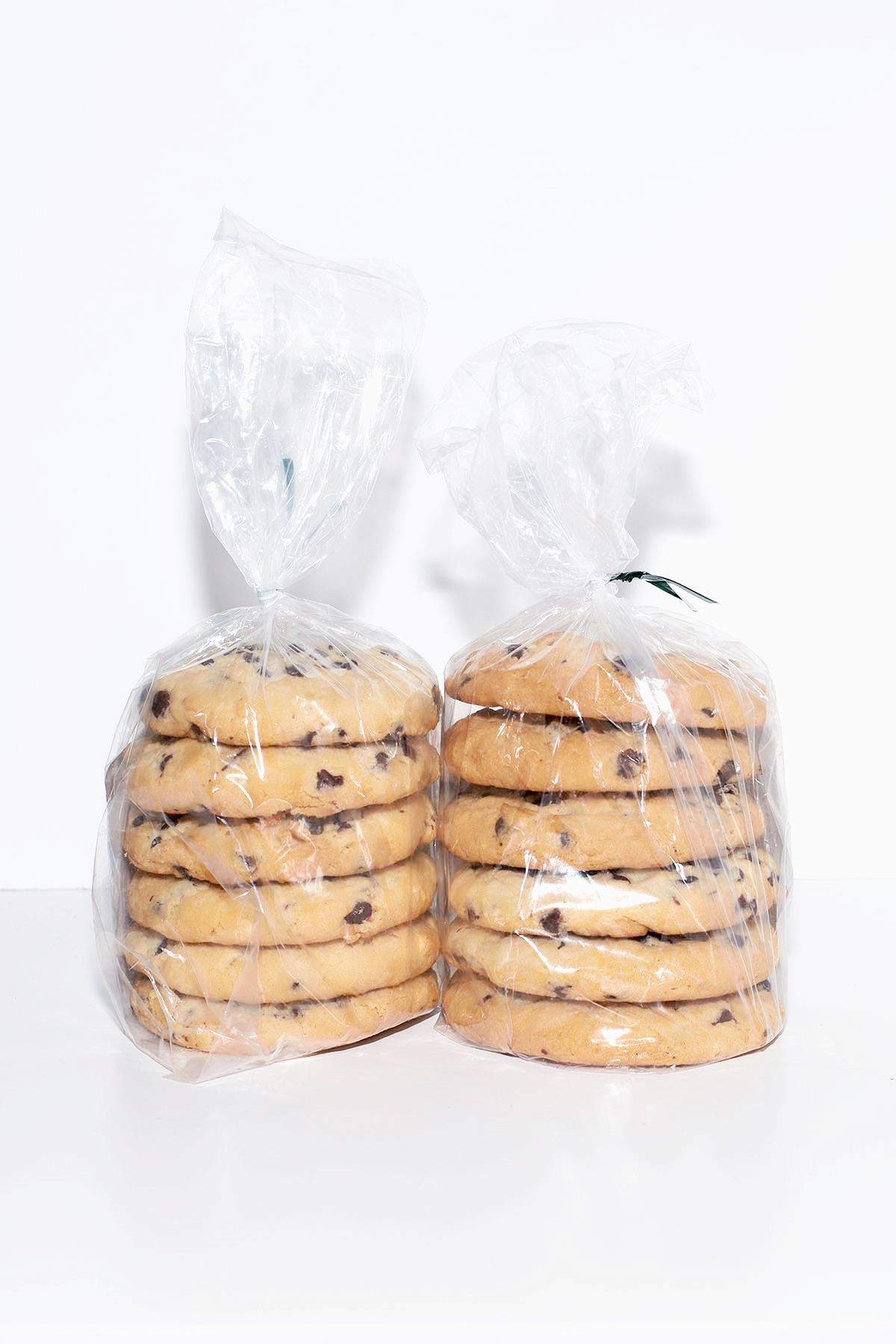 Treats that satisfy your cravings - cookies, biscuits, squares, pan rolls
