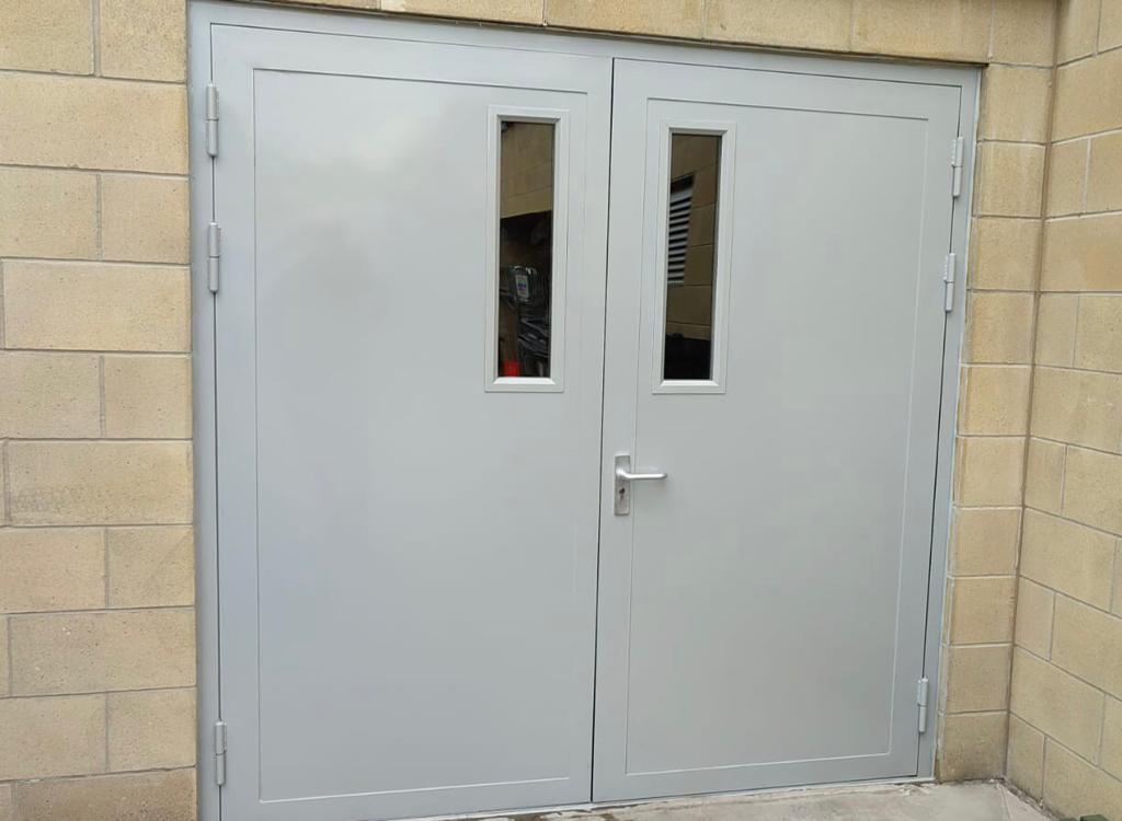 Vision panel steel door