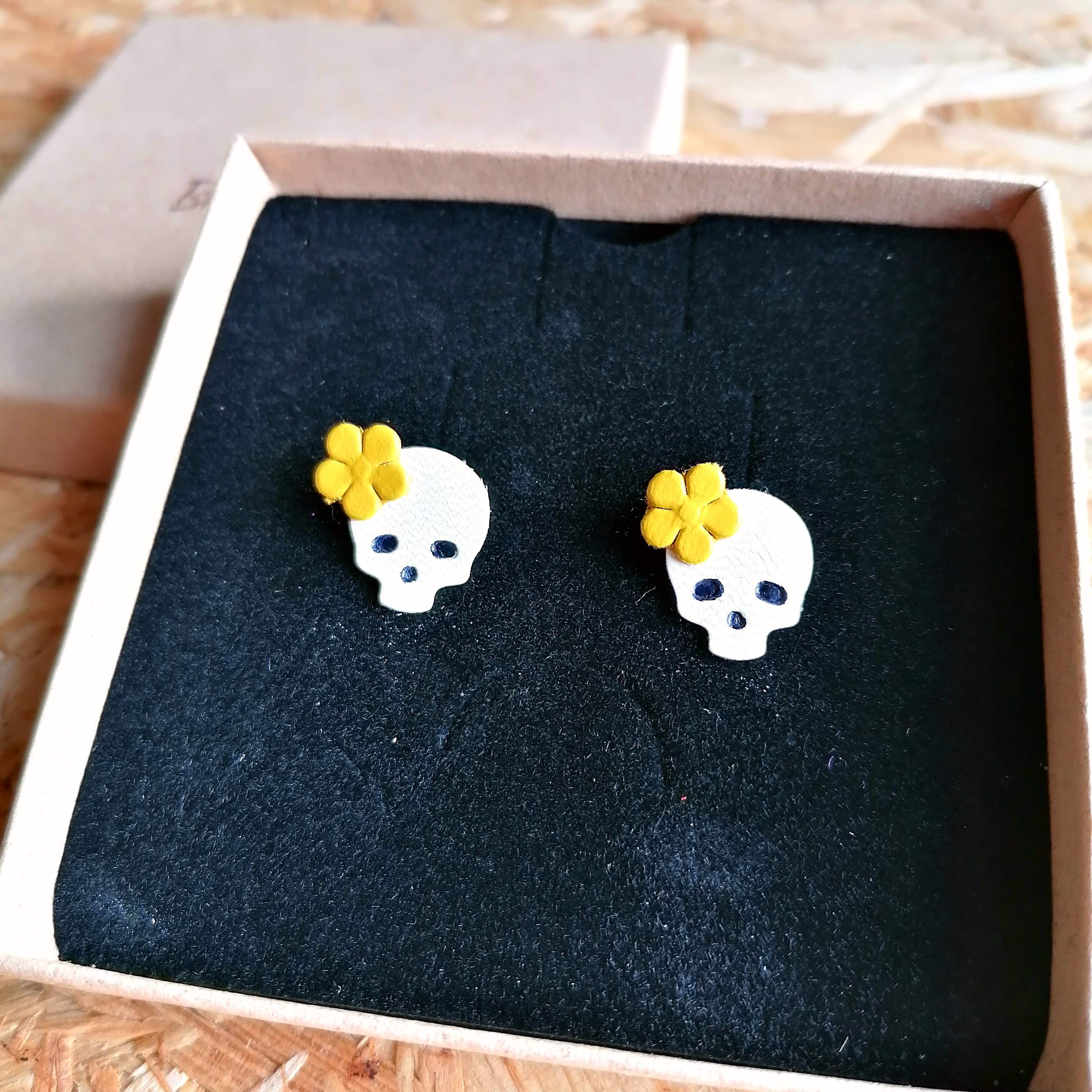 50% OFF Spoopy Skull Recycled Leather Stud