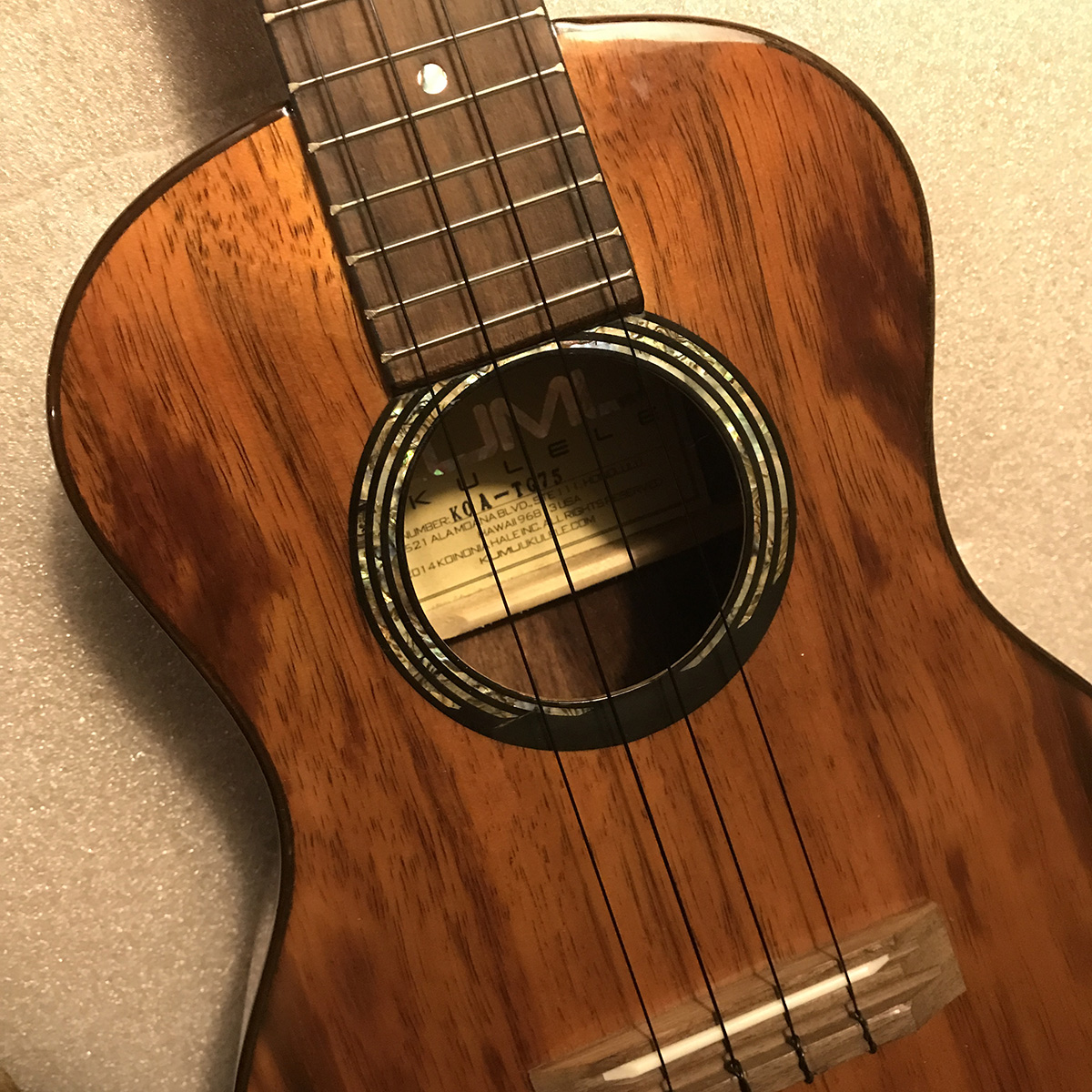KUMU TG-75 KOA ukulele