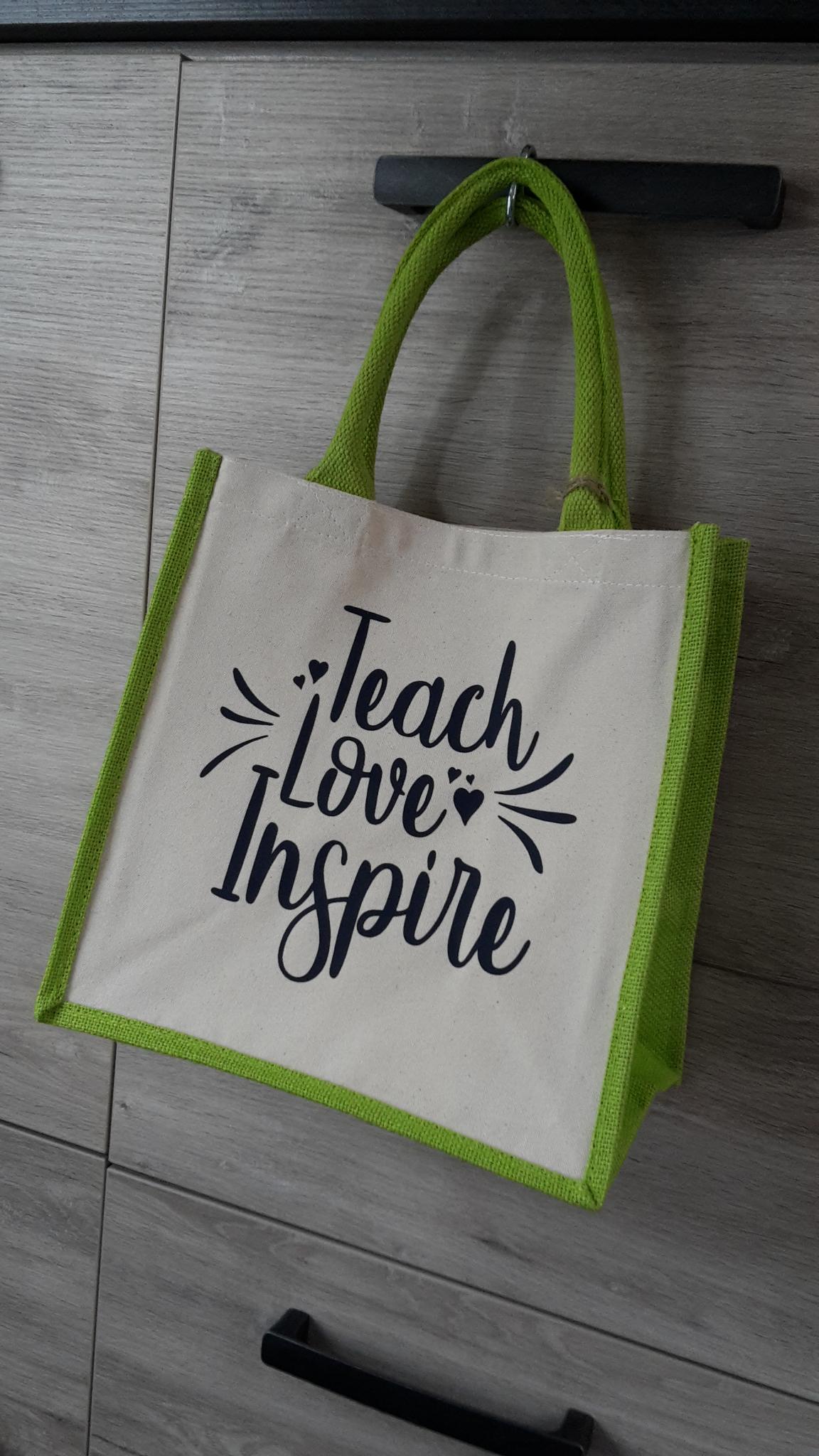 Teach-Love-Inspire groen