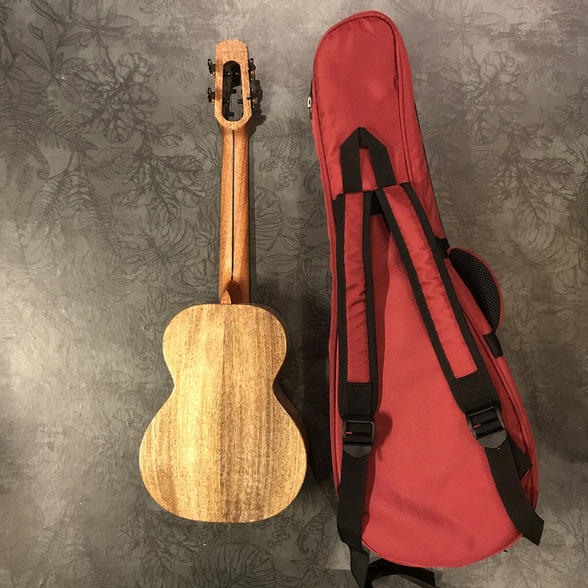 Fireball Tenor ukulele