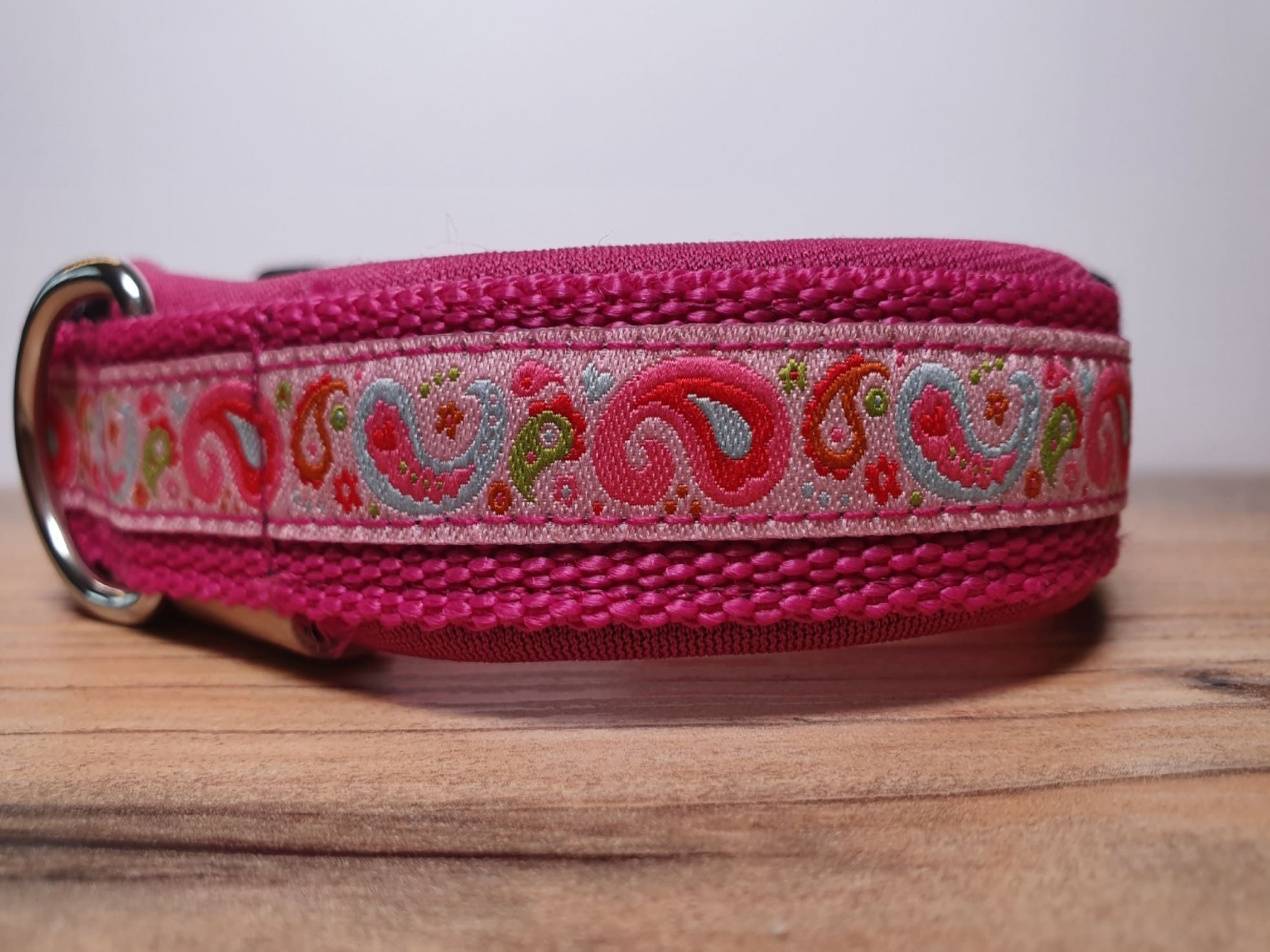 Halsband Paisley rosa/helblau auf pink Nr 13