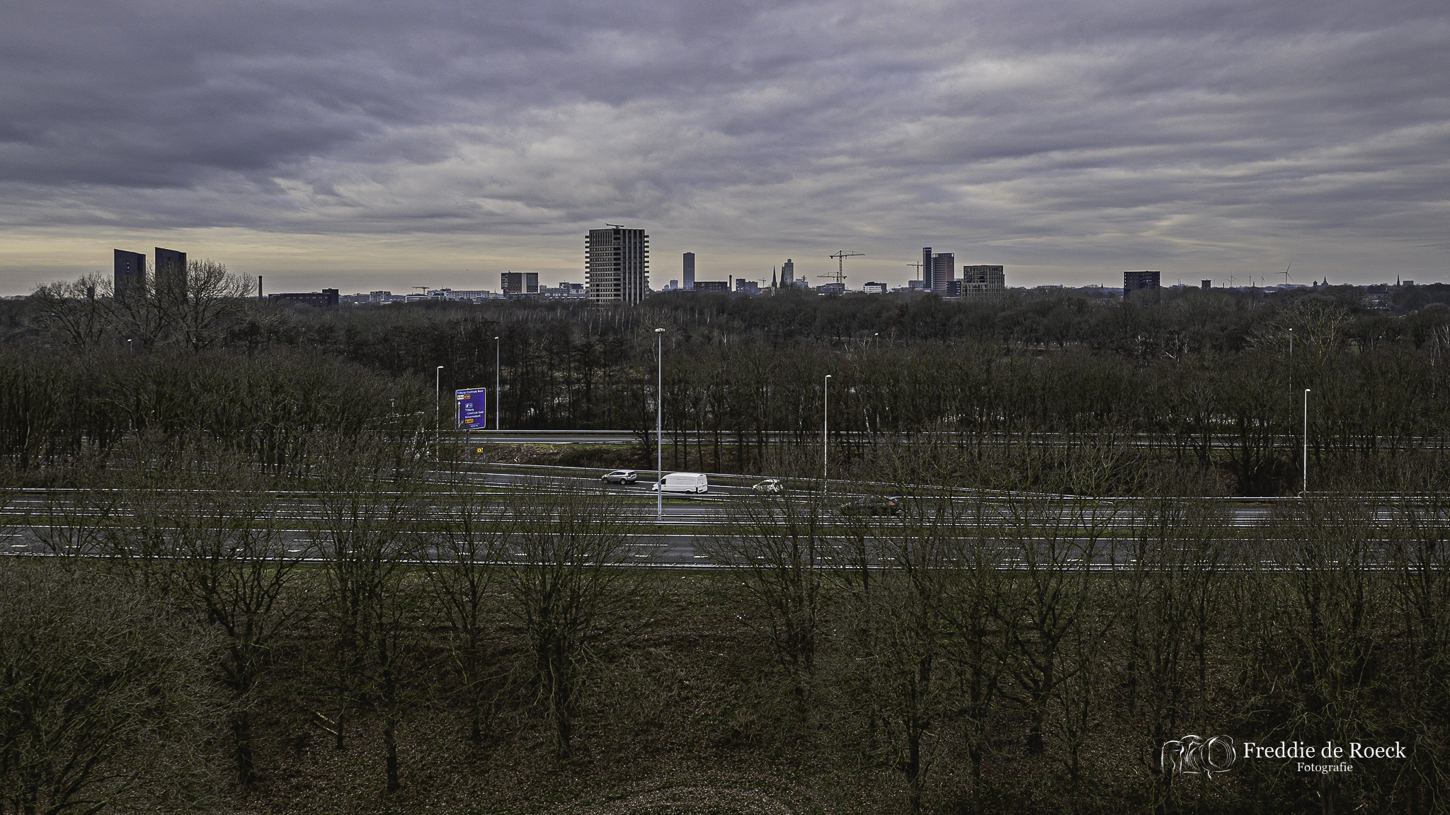Skyline van Tilburg _ Uitkijktoren De Nieuwe Herdgang _ Foto _  Freddie de Roeck _  261221_2jpg