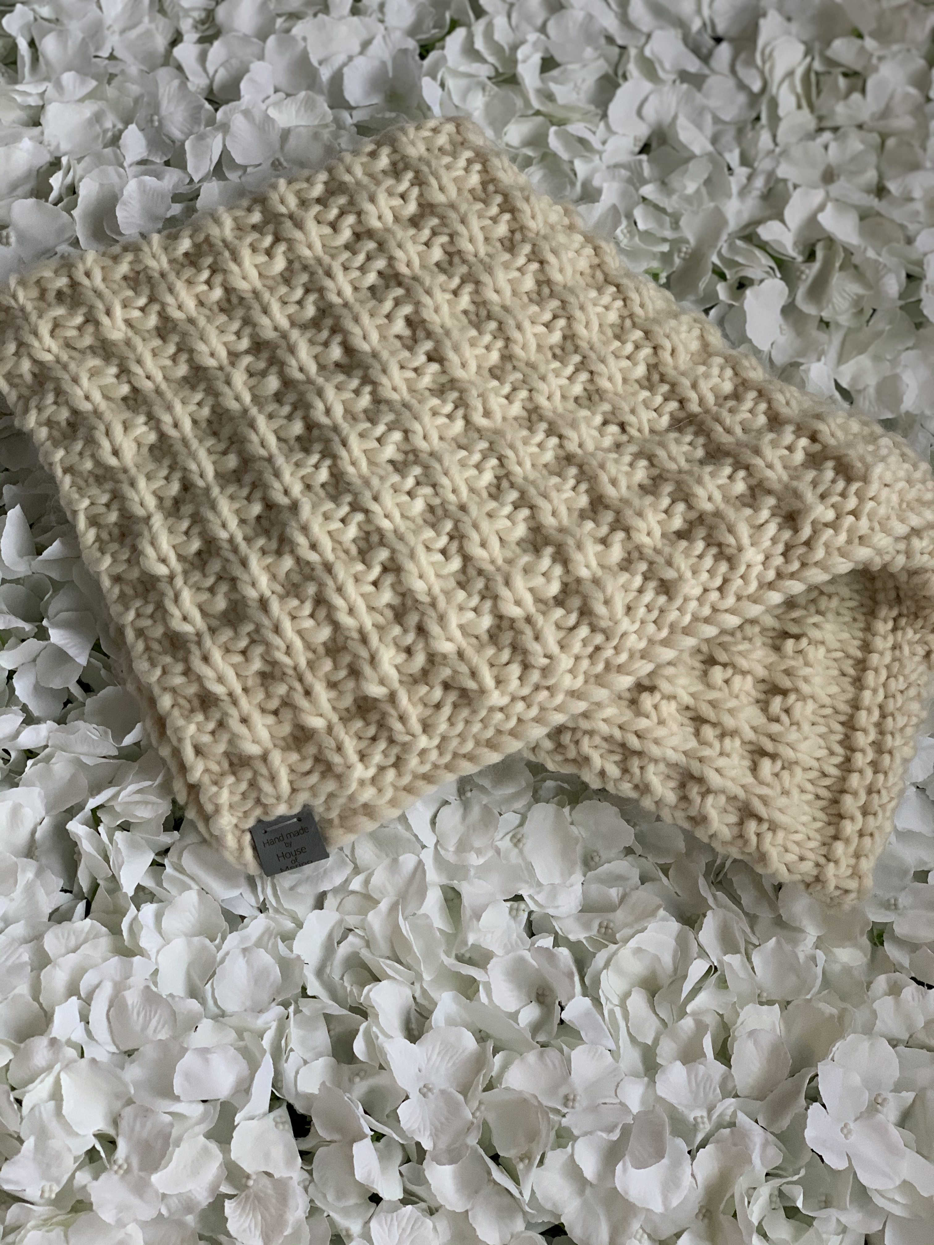 Merino snuggle blanket - skinny knitted