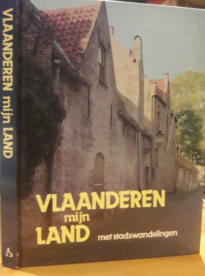 Vlaanderen mijn land - fotoboek met stadswandelingen / 230 blz