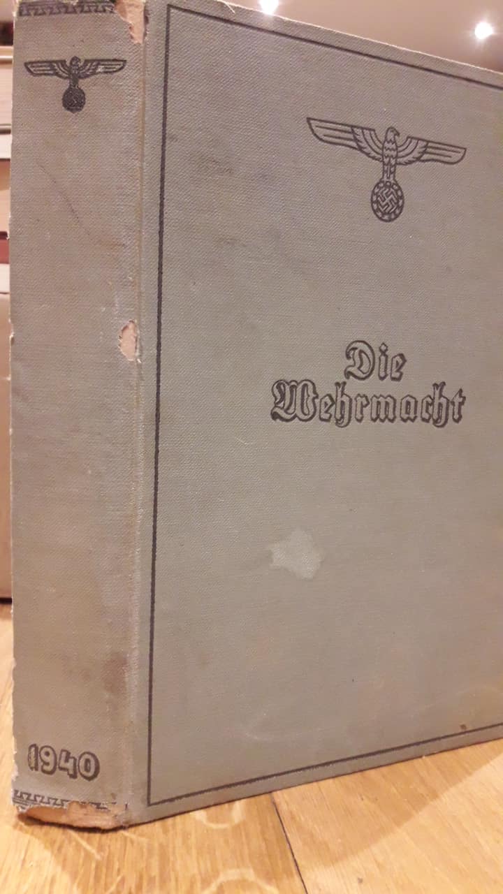 Die Wehrmacht 1940  / Wehrmacht uitgave 320 blz met witmung !