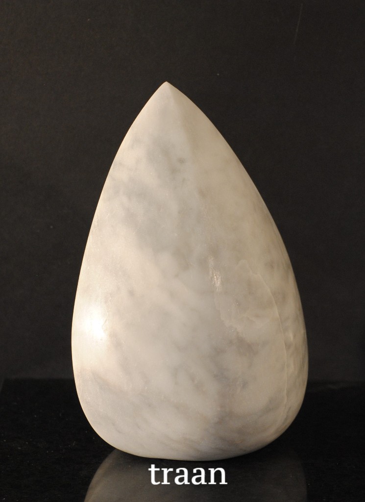 Carrara marmer (22 cm